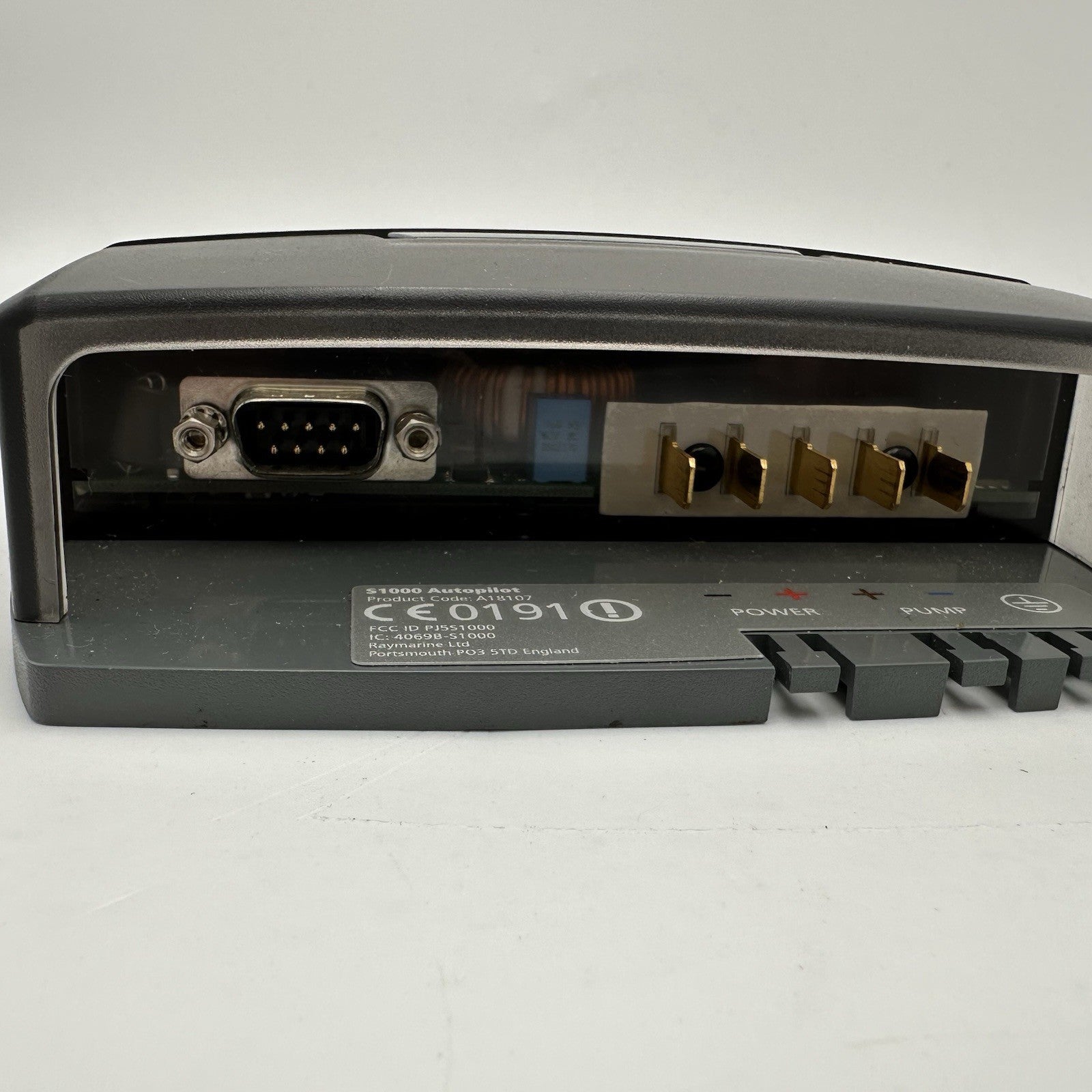 Raymarine S1000 Wireless Boat Fishing Marine Autopilot E12169 w/User Manual S1006