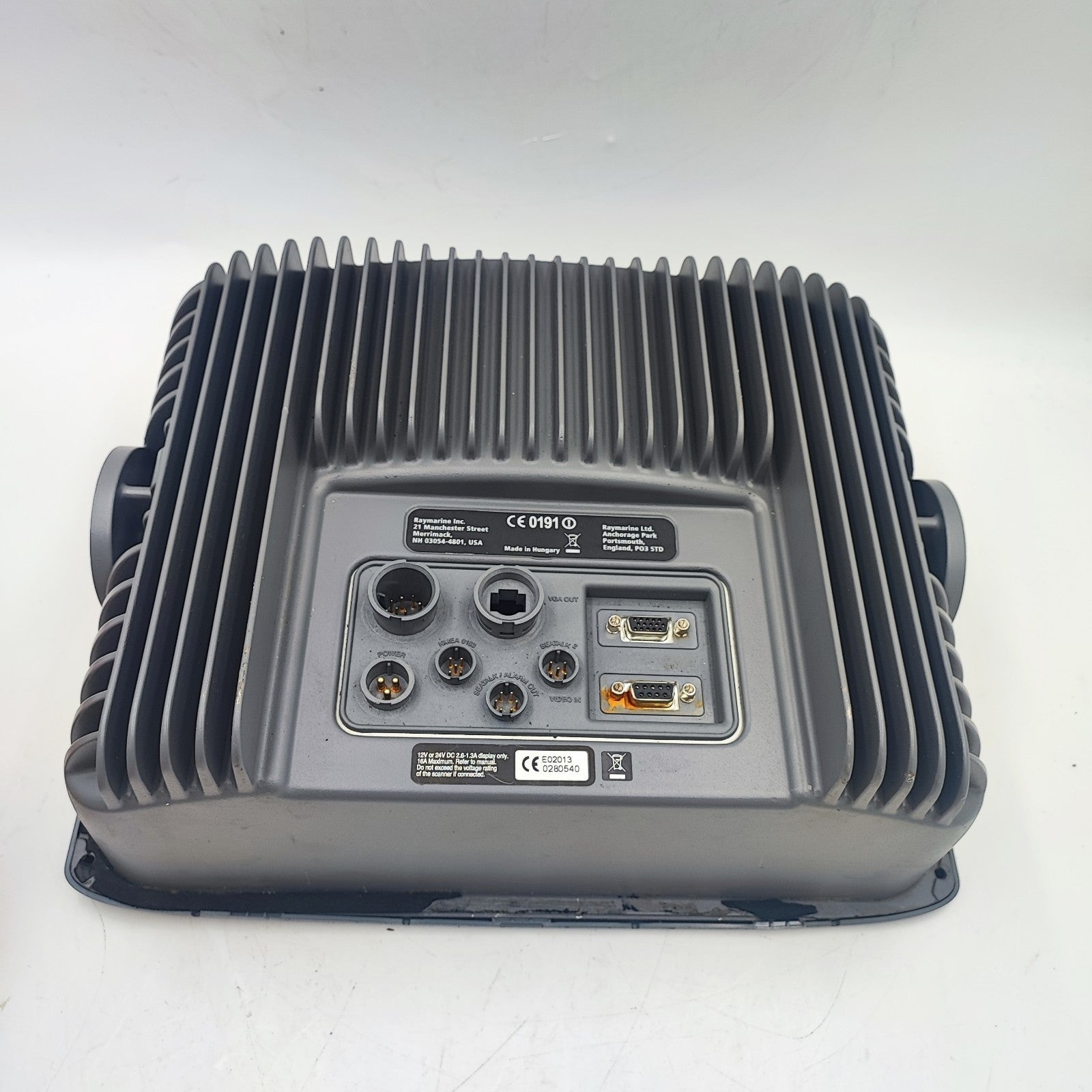 Raymarine E120 MFD Chartplotter Radar Screen Classic Display Marine Navigation10