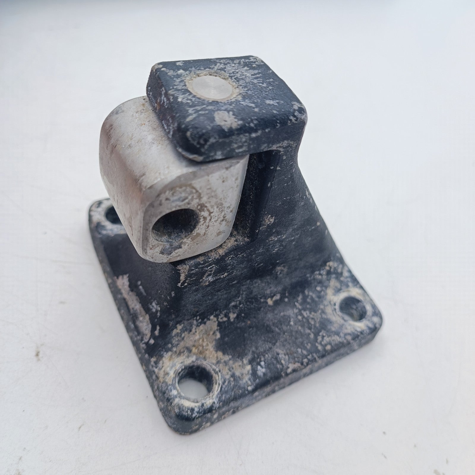 Raymarine Type 2 12 Volt Autopilot Long Shaft Linear Drive Up to 20,000kg X3012