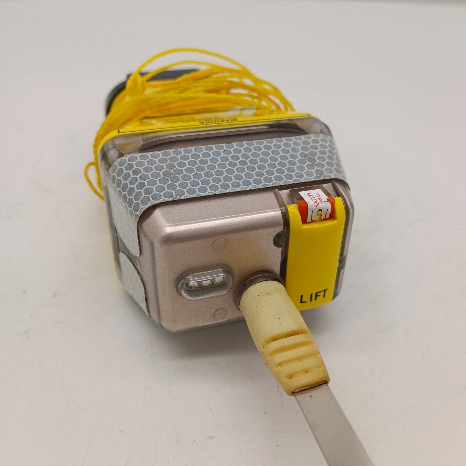 Radio Communications GME MT401-FF EPIRB PLB MT401 / 401FF Class2 406MHz 121.5MHz9