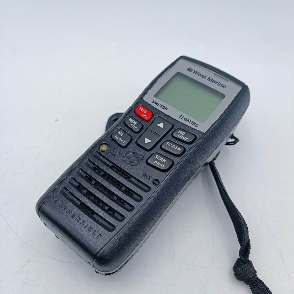 West Marine VHF155 Floating Handheld Marine VHF Radio Submersible w/ Charger3
