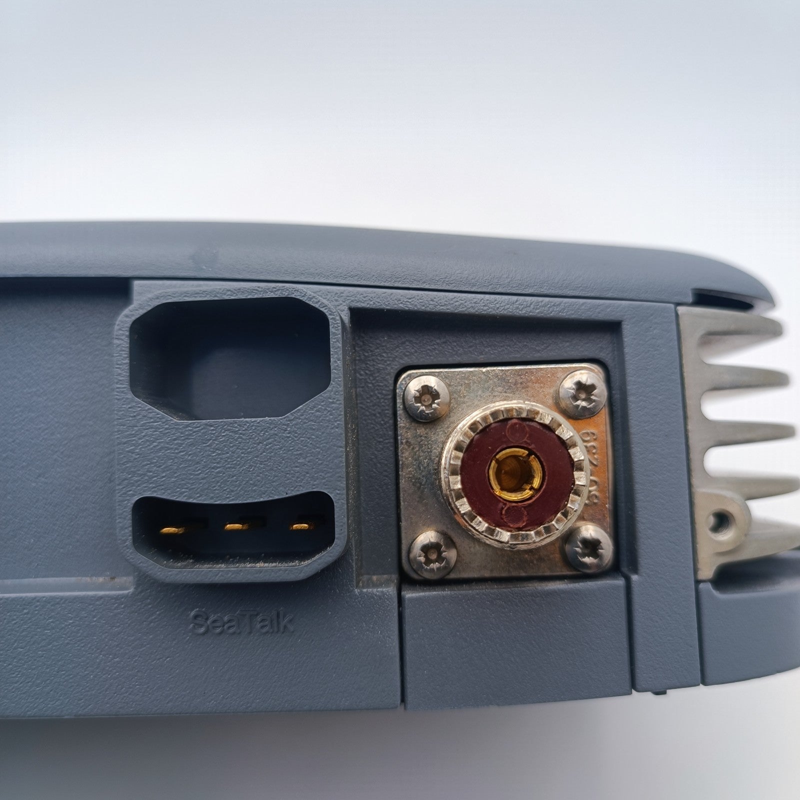 RAYMARINE RAY240E RAY240 Marine VHF Radio Control Unit RAY 240 R49131 E4200211