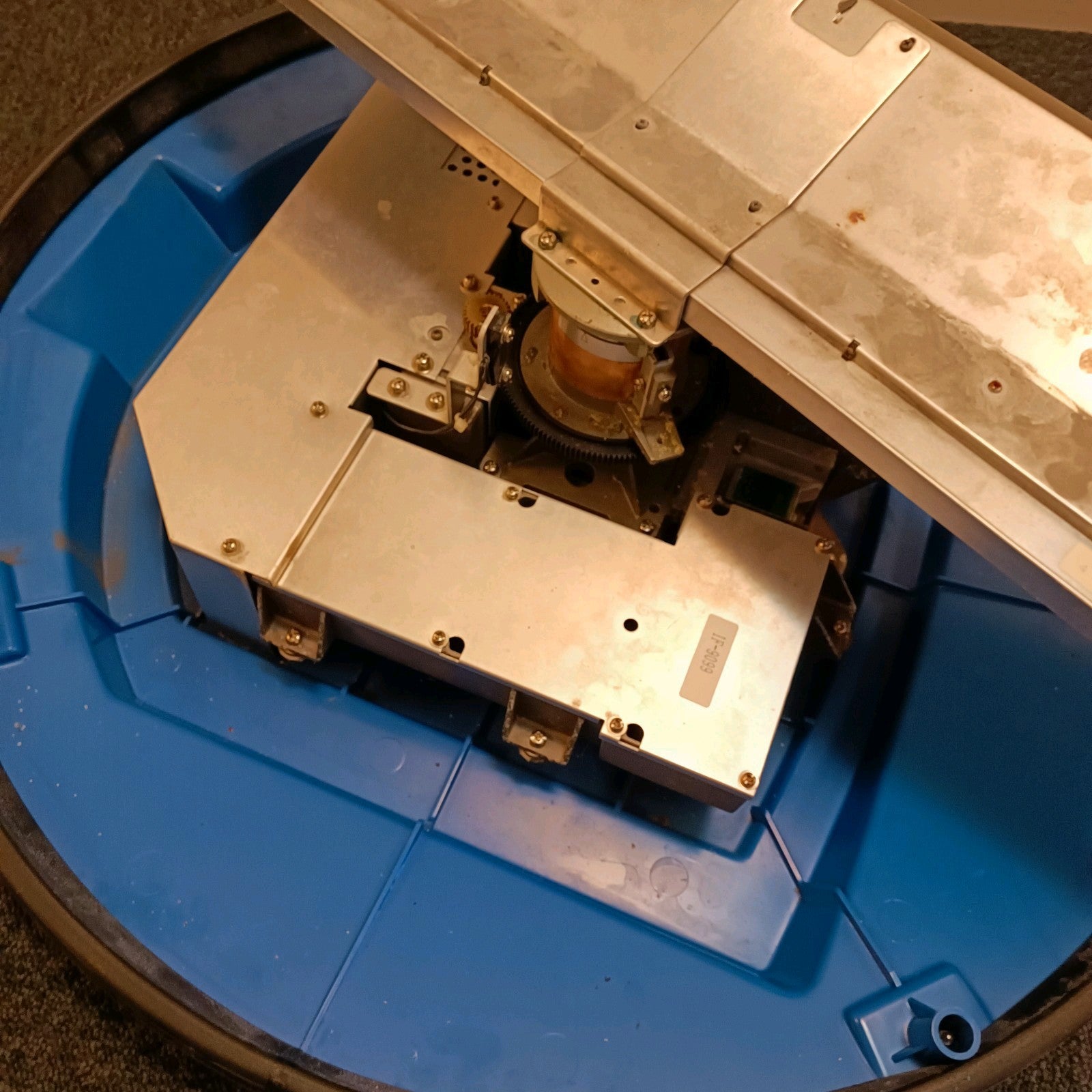 738960