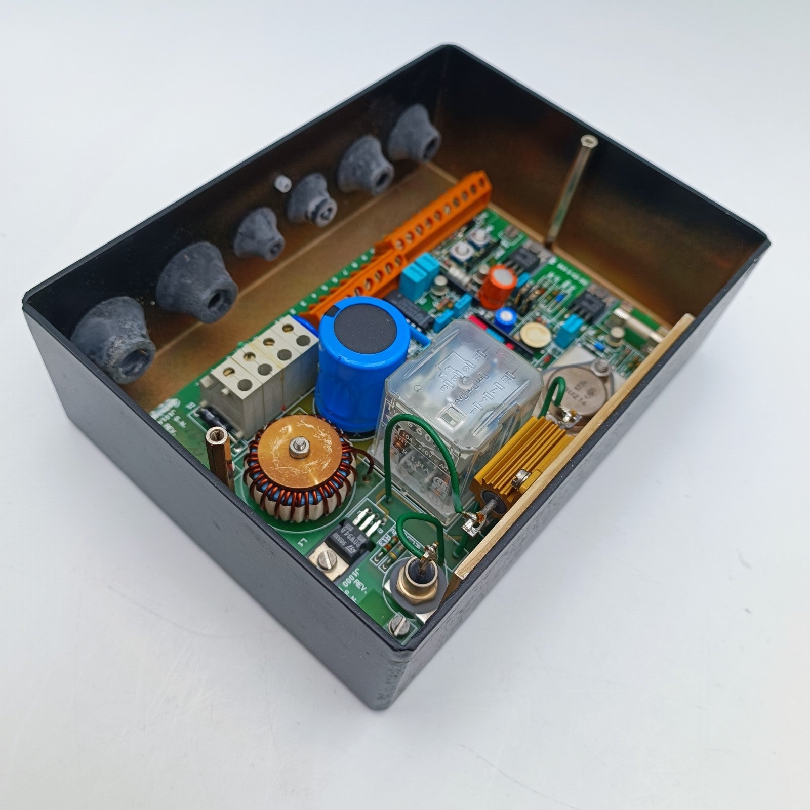 Robertson Tritech J101A 21100011 Simrad Autopilot Junction Box 12-32V f/ AP25009