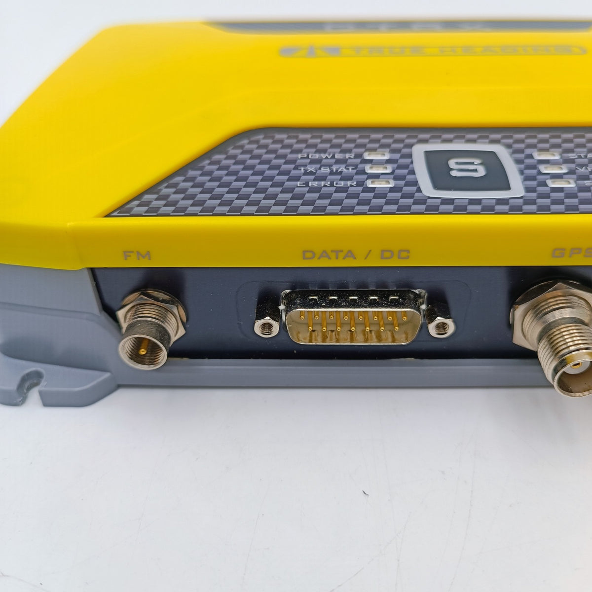True Heading AIS-CTRX CARBON+ Class B AIS Transponder 20100301-2 Marine GPS9