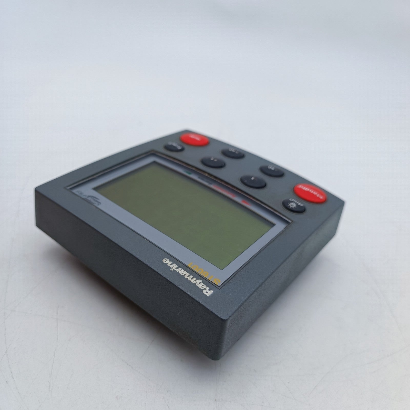 721943