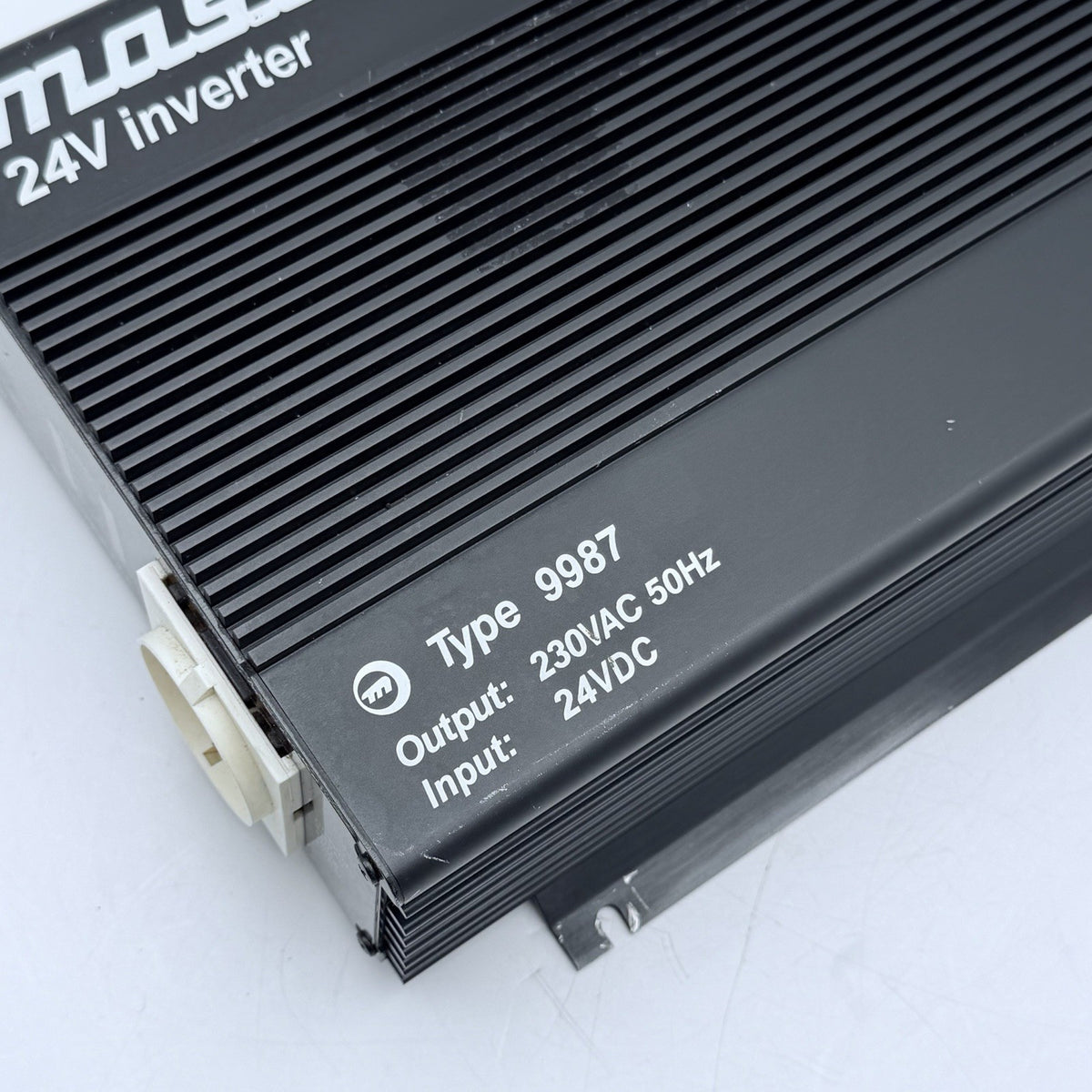 Mascot Type 9987 1000W 24V DC to 230V AC 50Hz Power Inverter Marine Boat1