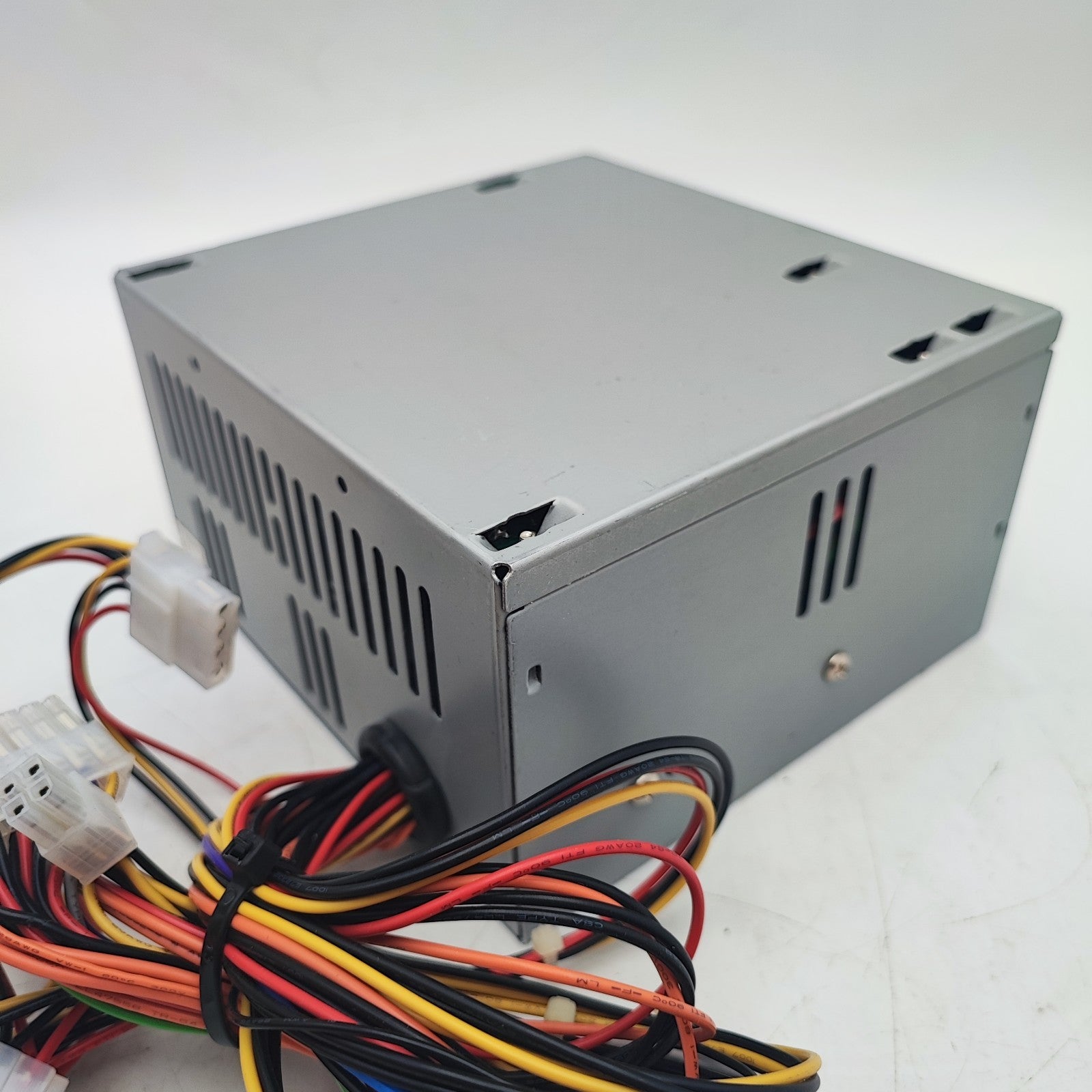 TE 300X Atx 2.03 300W Desktop Tower PC Power Supply 115230V 4