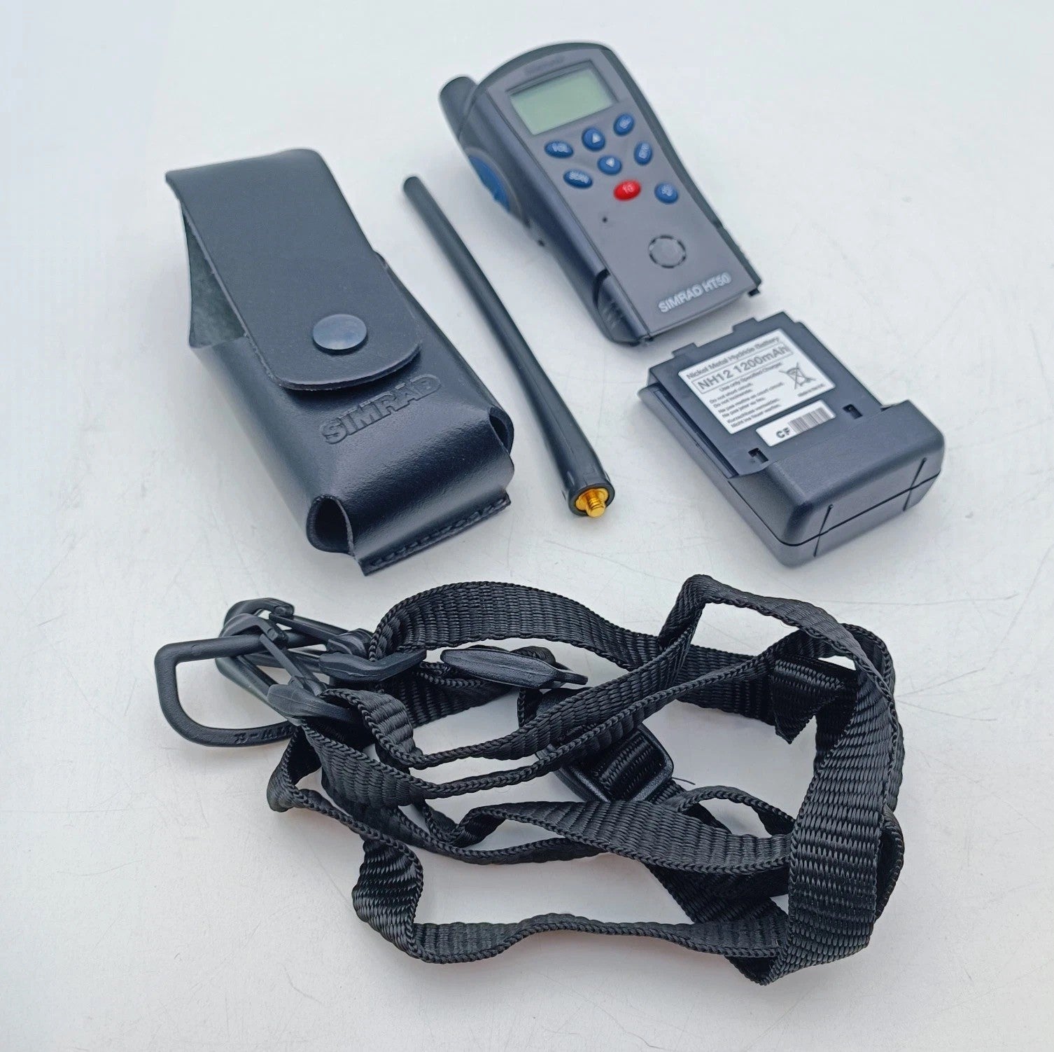 SIMRAD Navico HT50 Handheld VHF Radio 5W Floating Marine Telephone w/Accessorie0