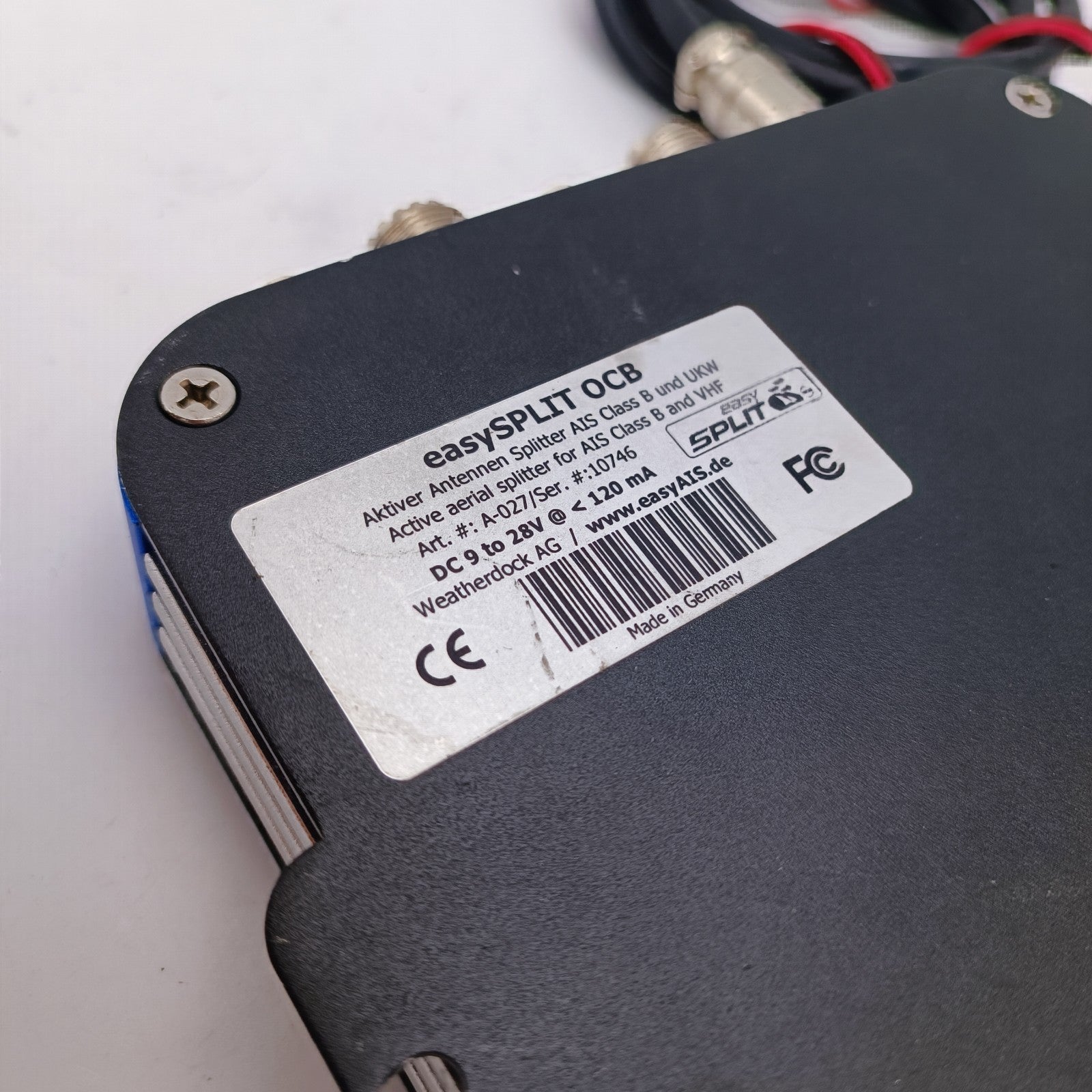 EASYSPLIT ACTIVE ANTENNA SPLITTER A-027 DC 9 TO 28V @ 25-130 mA easyAIS 3