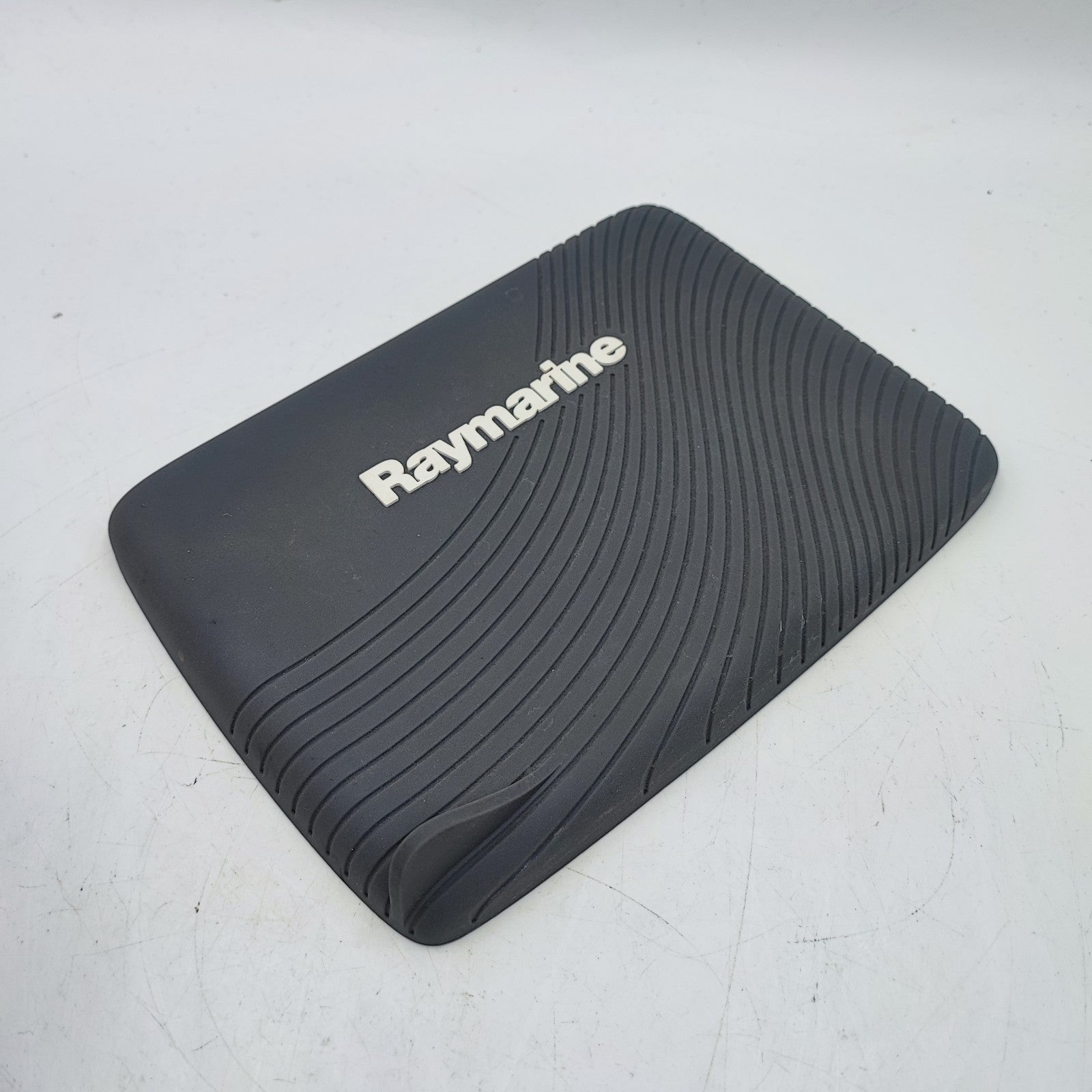 Raymarine A75 7" Touchscreen MFD w/Sun Cover E70166 WIFI SeaTalkNG Navionics15