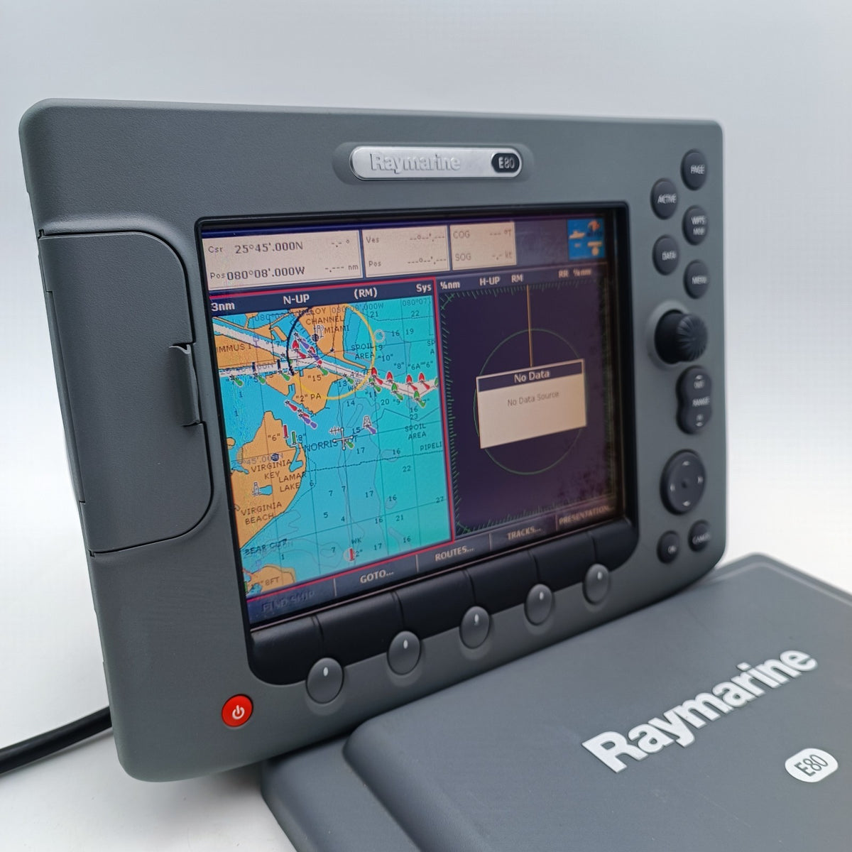 Raymarine E80 E02011 MFD Chartplotter Fishfinder Radar Sonar Classic Display2