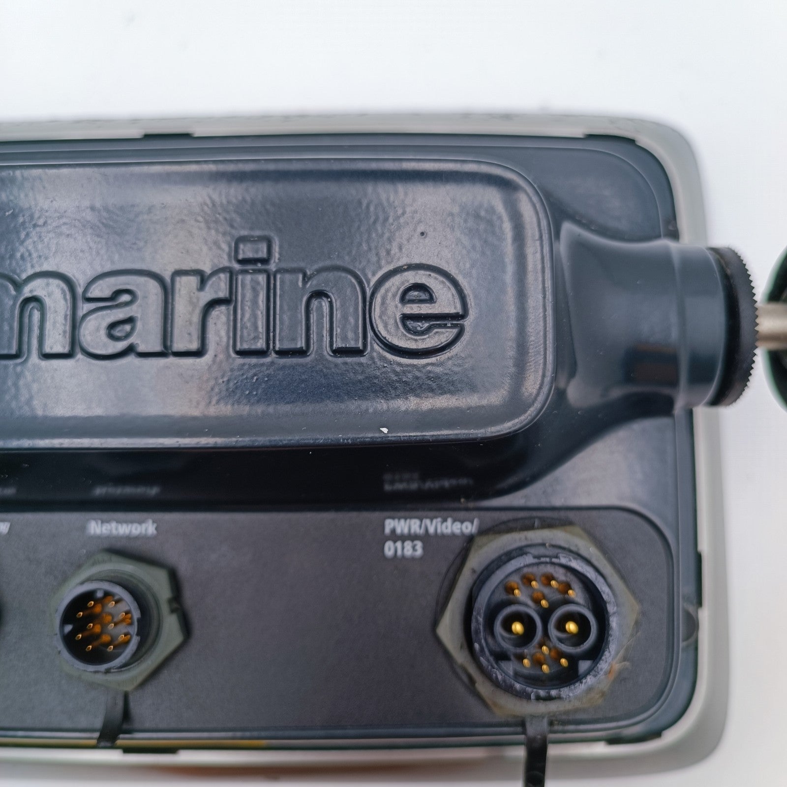 Raymarine e7 HybridTouch Chartplotter MFD Display E62355 SeaTalkNG GPS Radar3