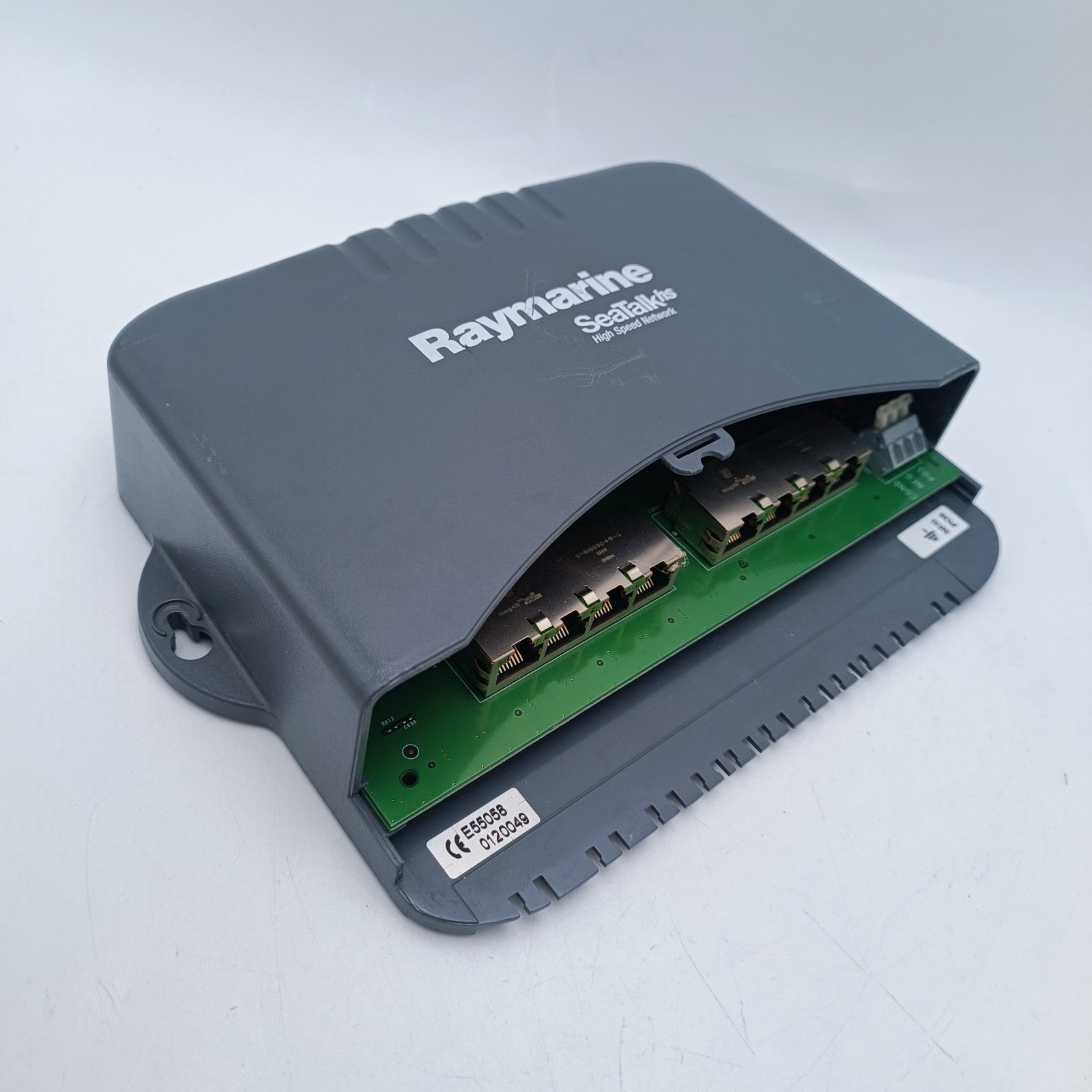 Raymarine E55058 SeaTalk HS Network Switch f/ Instrument System Autopilot Radar1