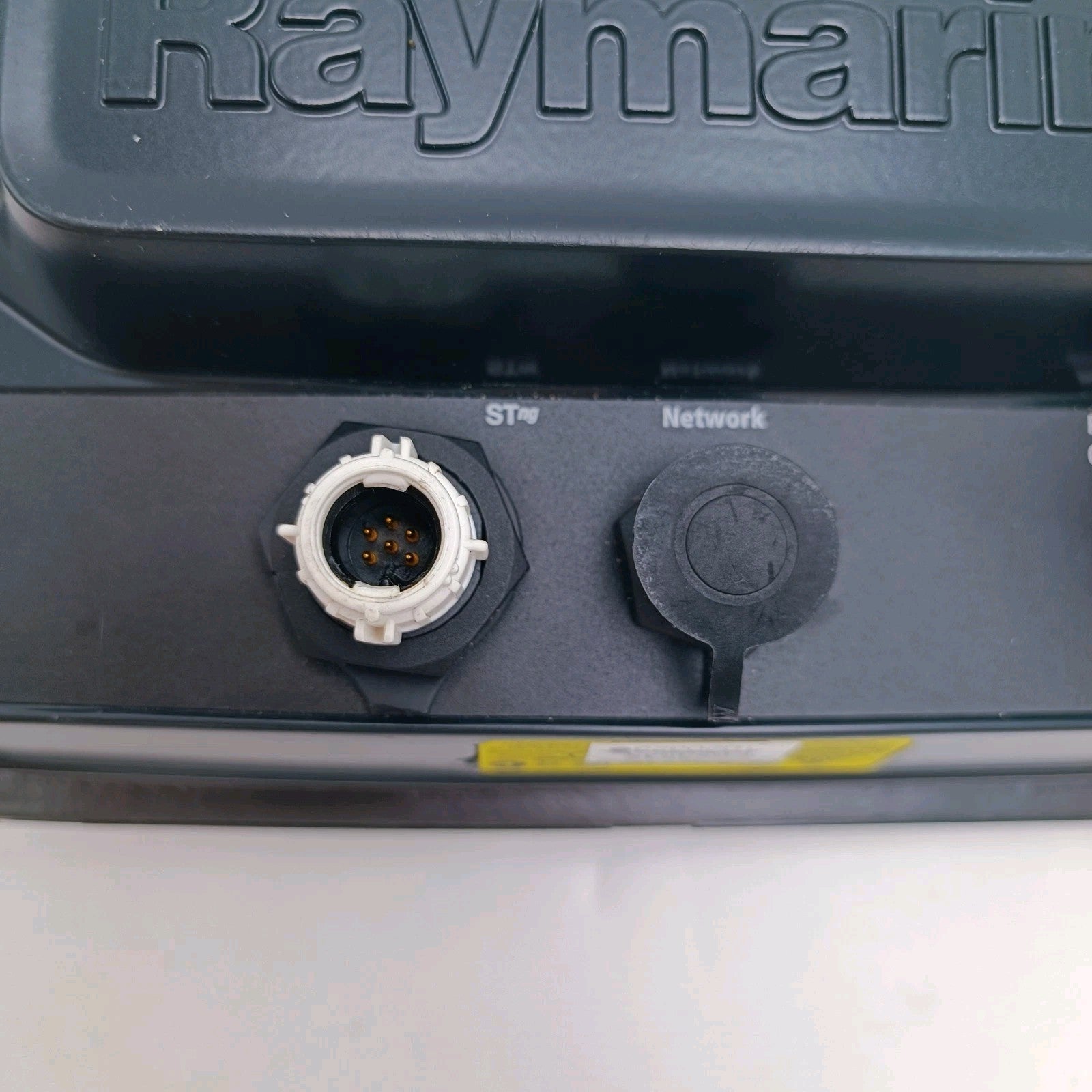 Raymarine e7 HybridTouch Chartplotter MFD Display E62354 SeaTalkNG GPS Radar4
