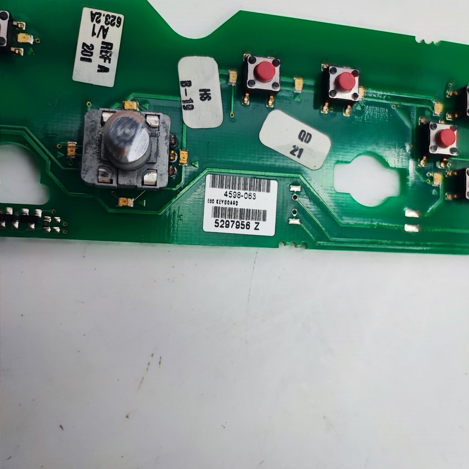 Raymarine E80 MFD Chartplotter Radar Keyboard 4598-063 PCB 3015-369 Issue C7