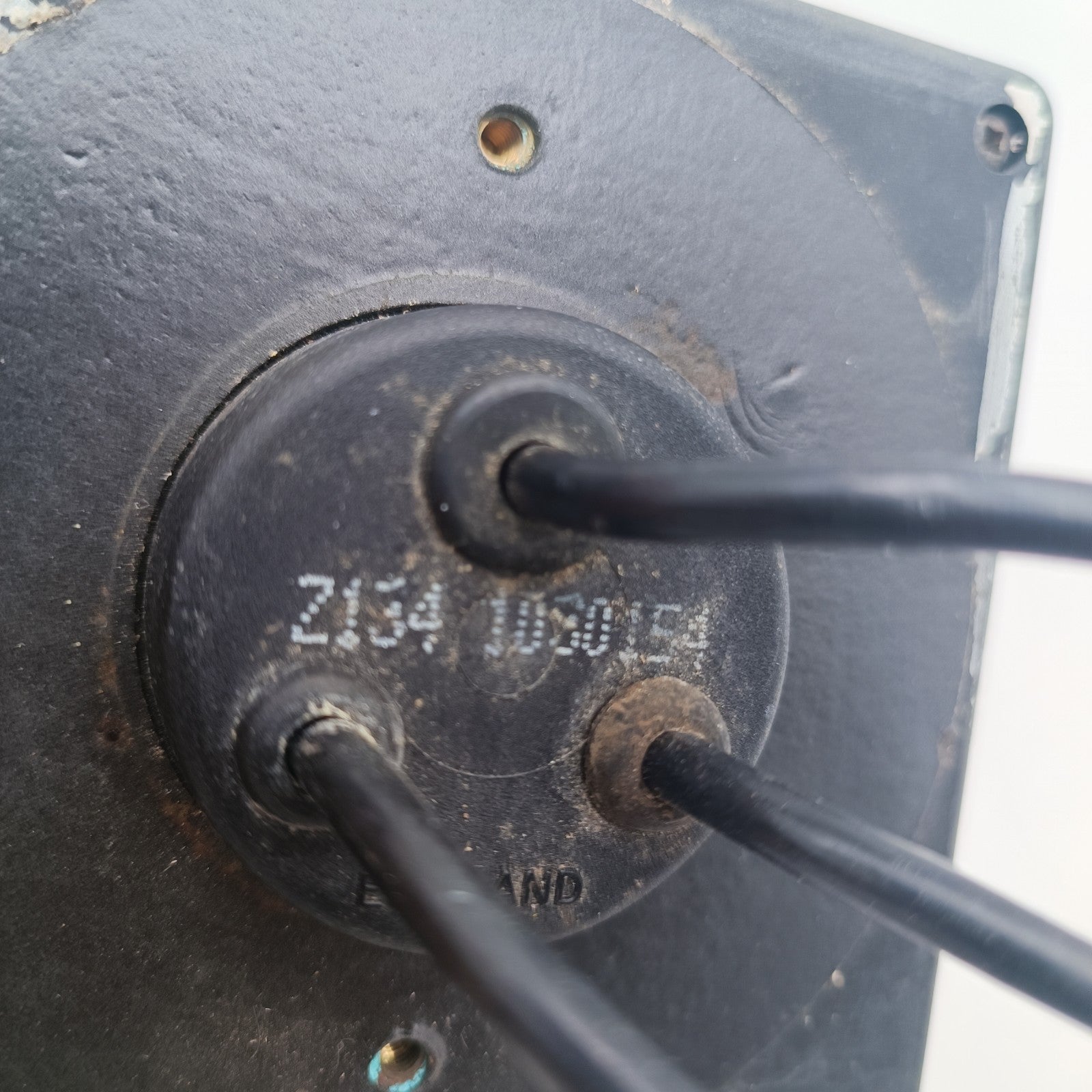 739316