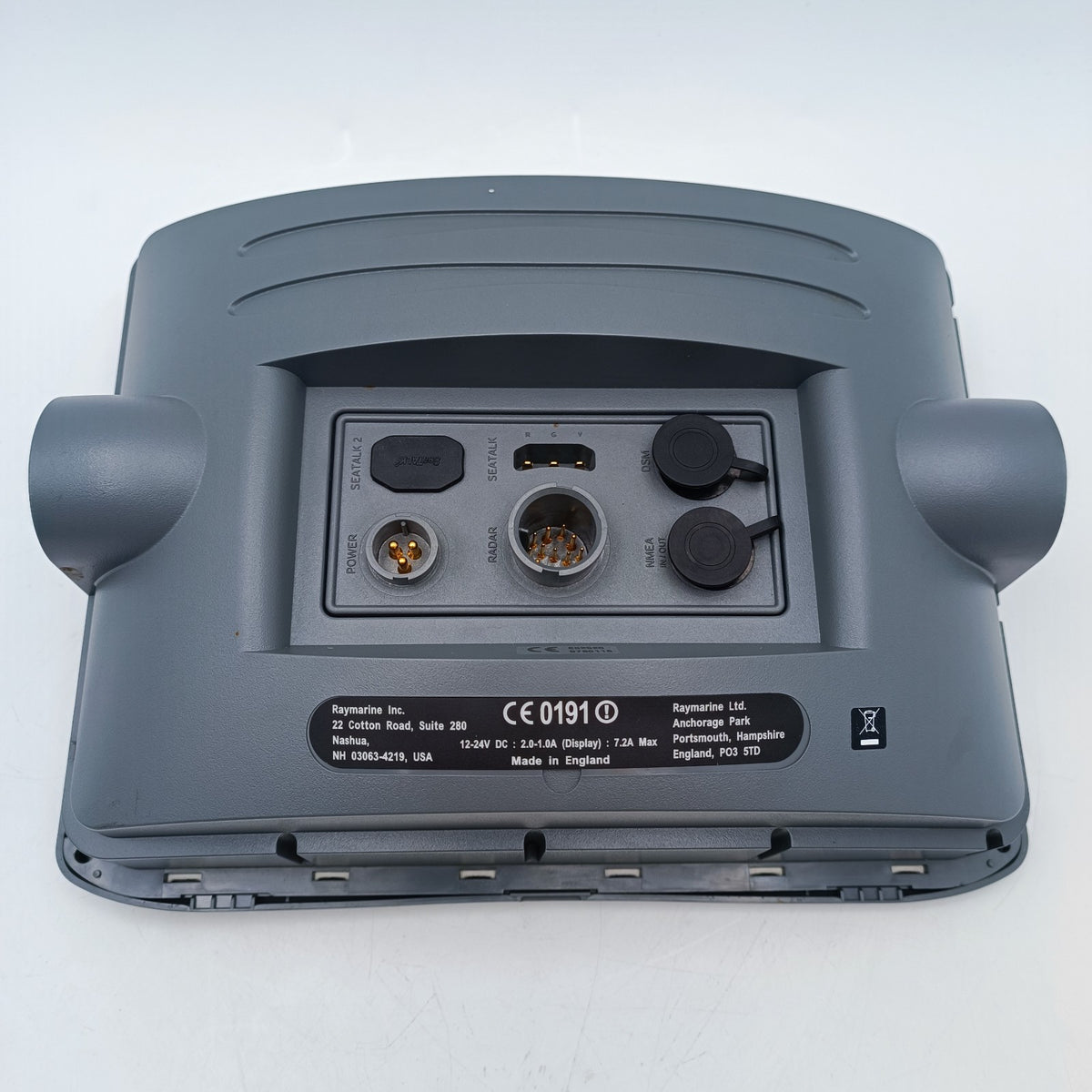 Raymarine C80 Chartplotter GPS Fishfinder Radar 8.4 LCD Display MFD E02020 Sonar12