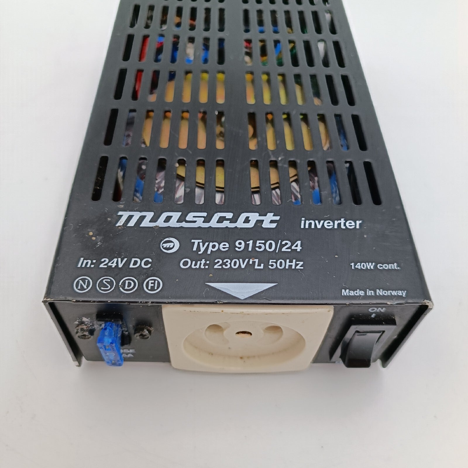 Mascot Inverter 9150 24V 140W In 24V Out 230V 9150/242