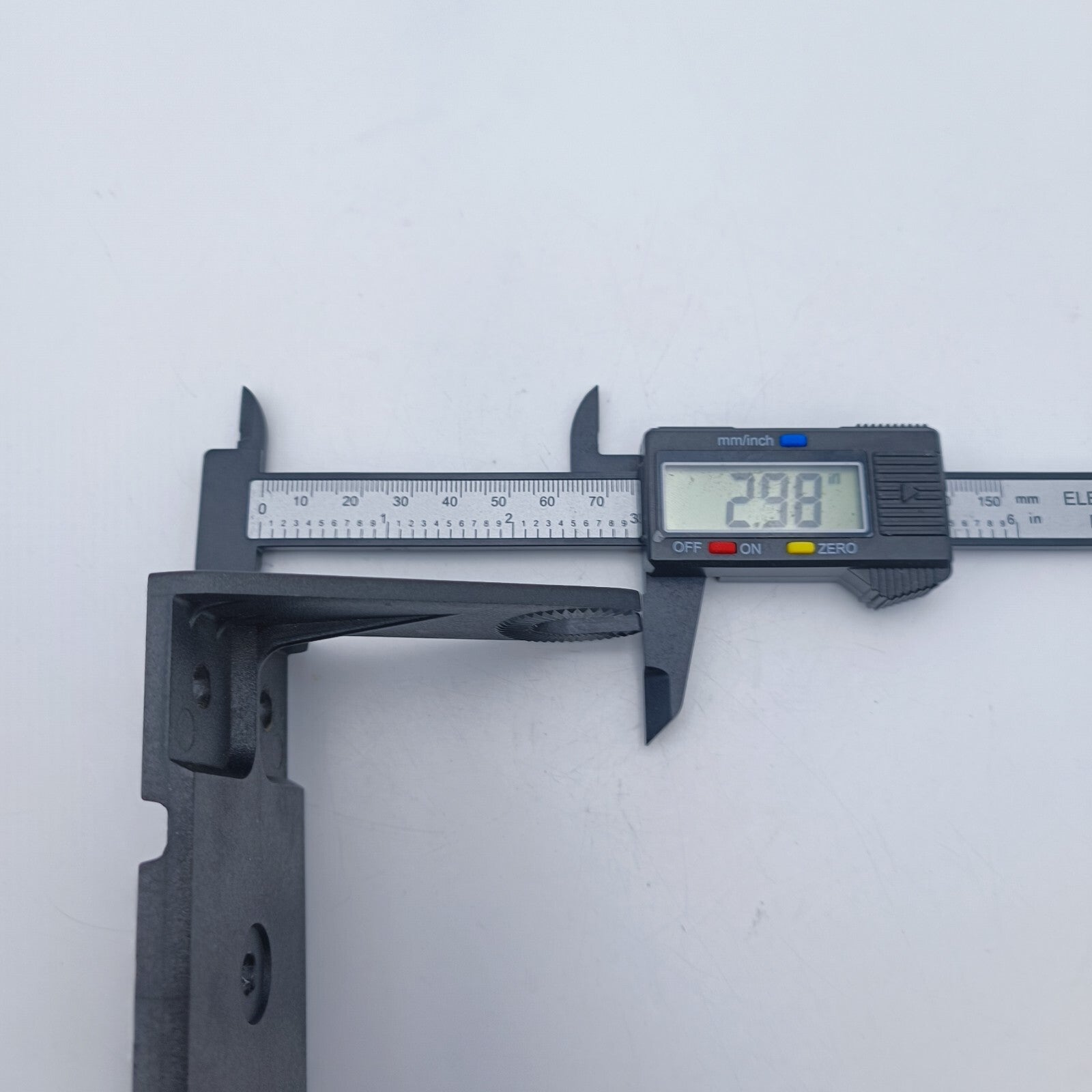 739946