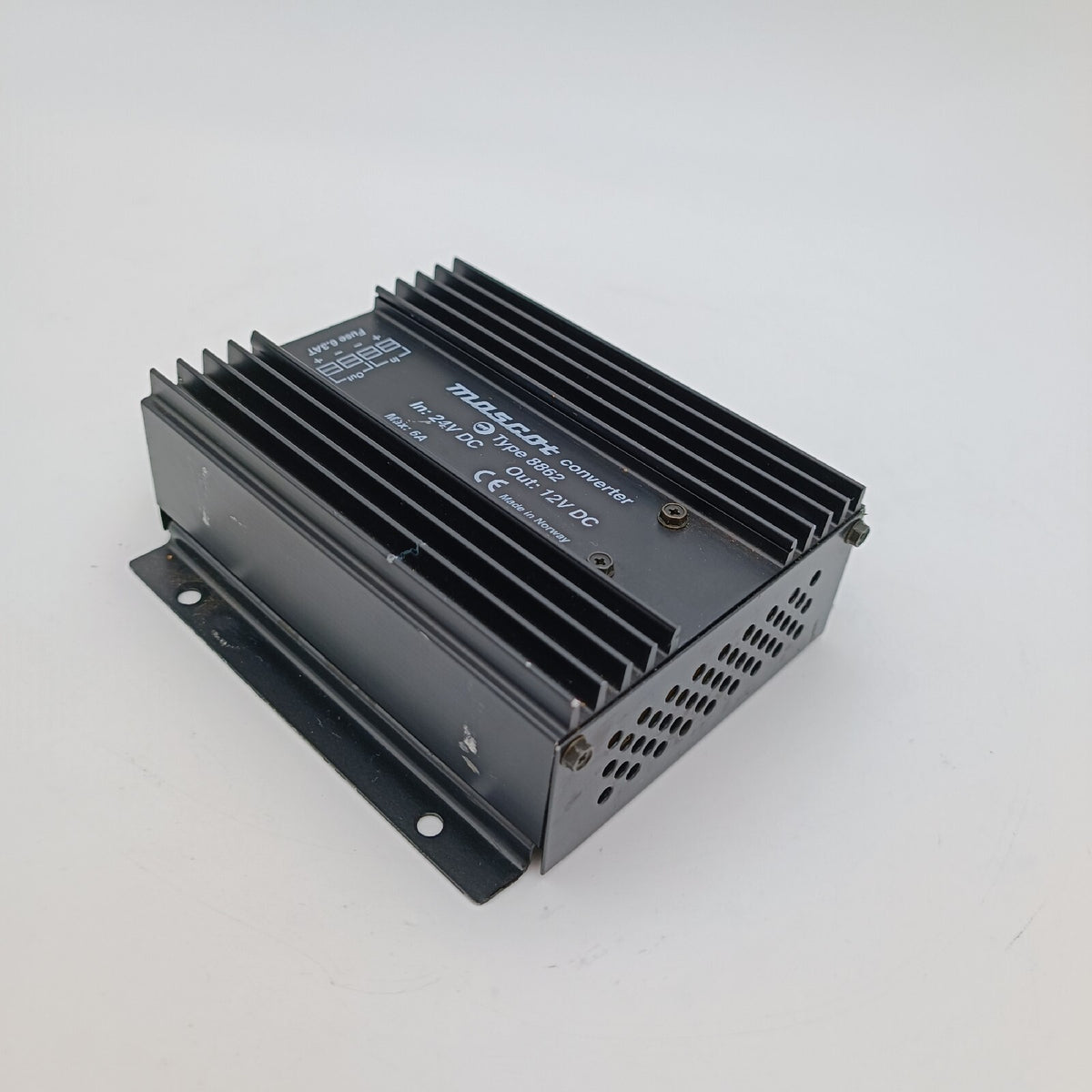 Mascot DC to DC Converter Type 8862 In 24 VDC Out 12 VDC1