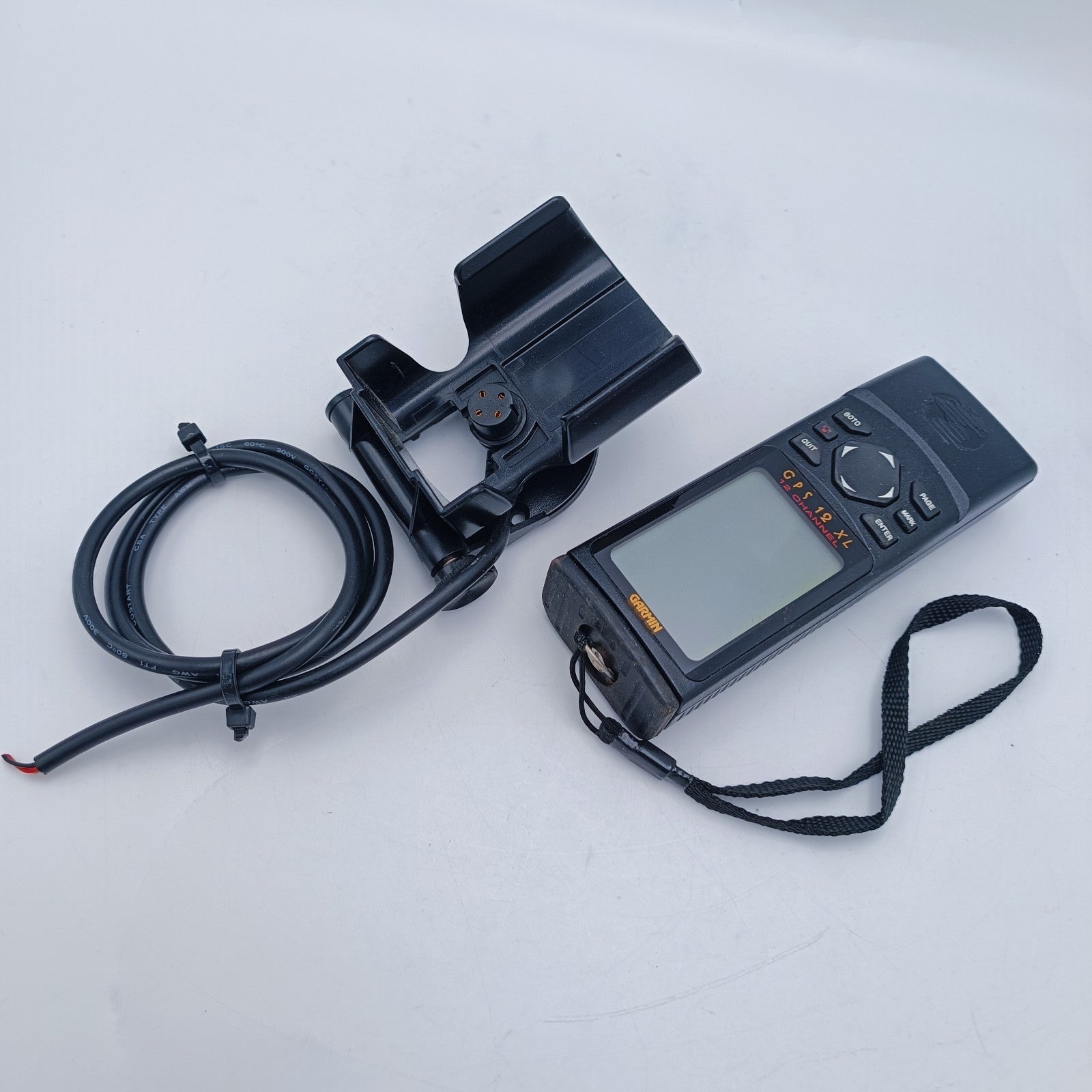 Garmin GPS 12 XL Marine GPS Navigator GPS 12XL w/ Mounting Bracket Power Cable0