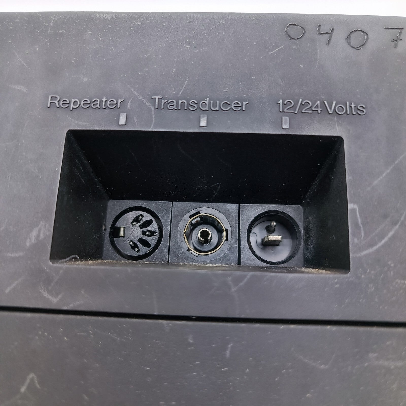 740763