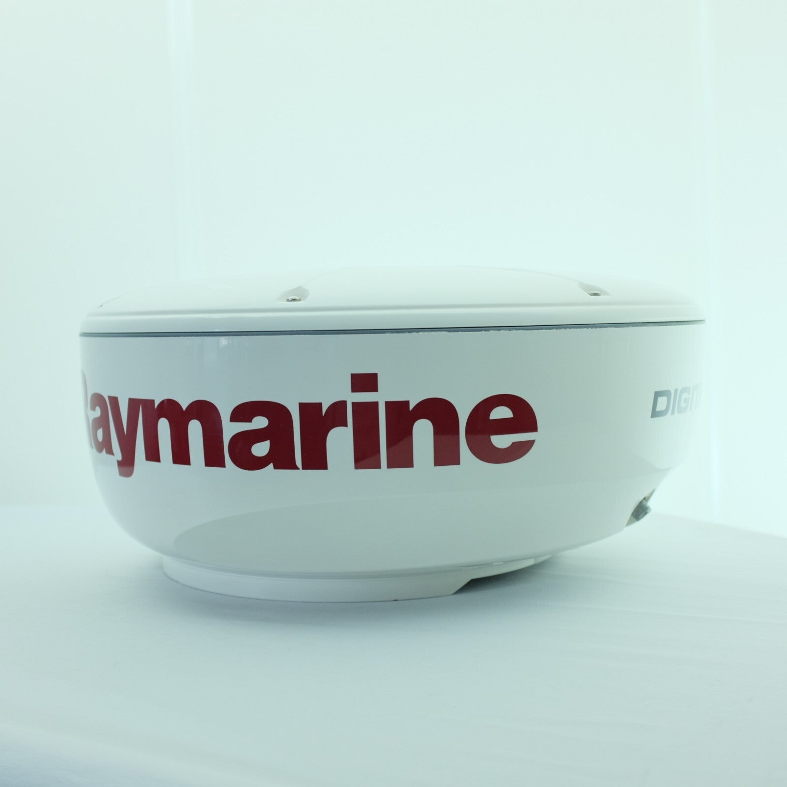 Raymarine RD418D 4KW 18'' Digital Radar Radome Scanner E92130 Low h Magnetron3