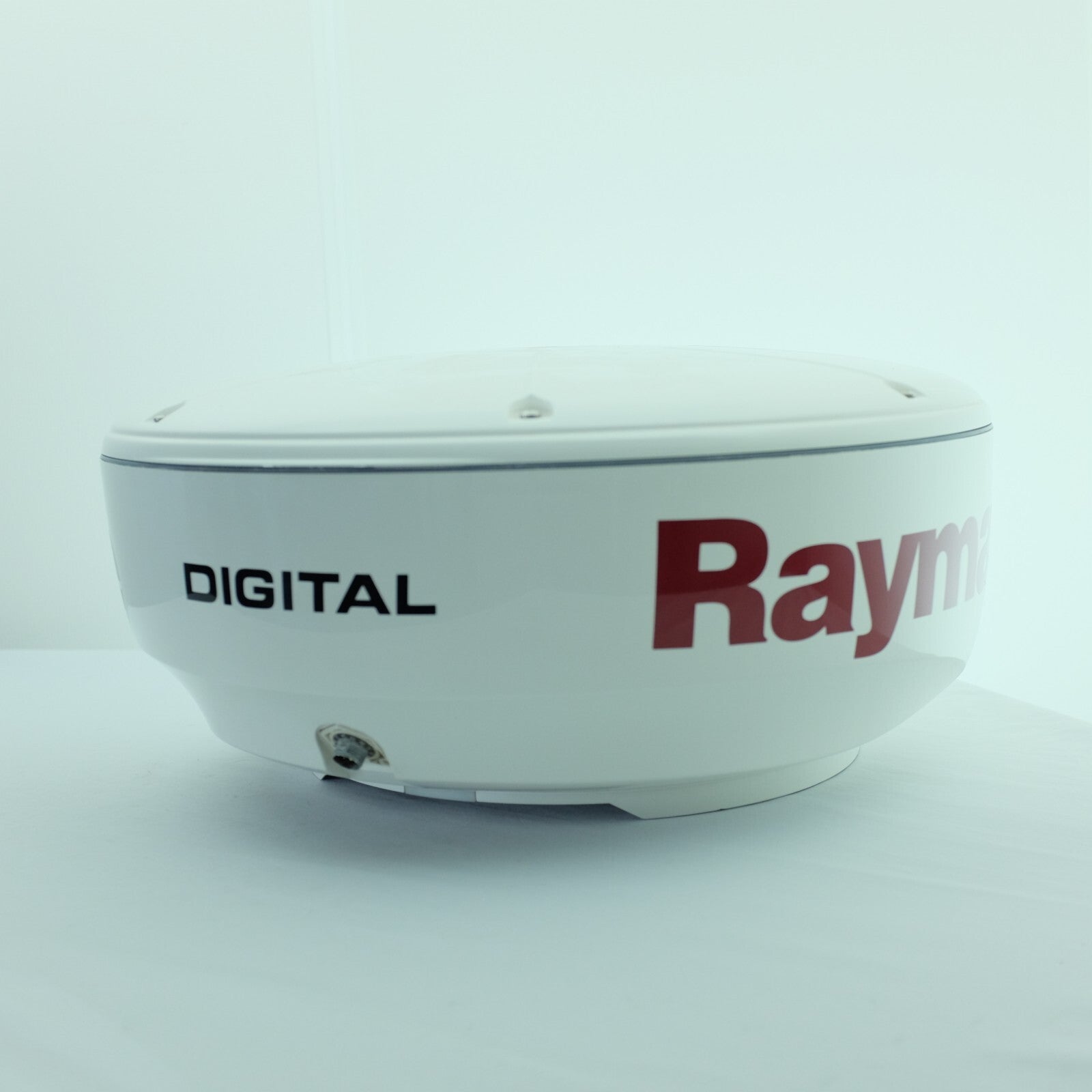 Raymarine RD418D 4KW 18'' Digital Radar Radome Scanner E92130 Low h Magnetron2