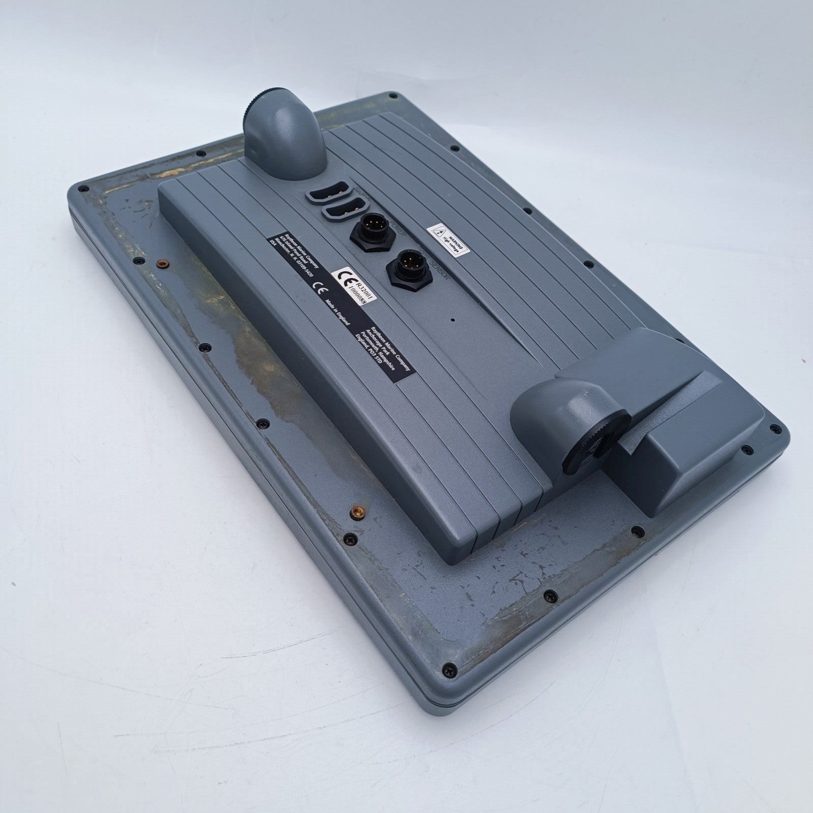 Raymarine Raytheon Raychart RC620 Plus 620  Navigator Chartplotter Radar R320016