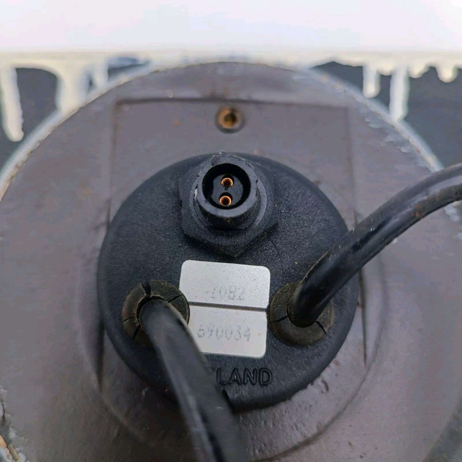 721808