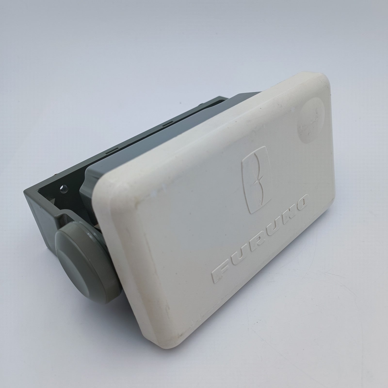 Furuno GP-32 GPS Navigator Receiver Marine Navigation Display Unit GP32 NMEA16