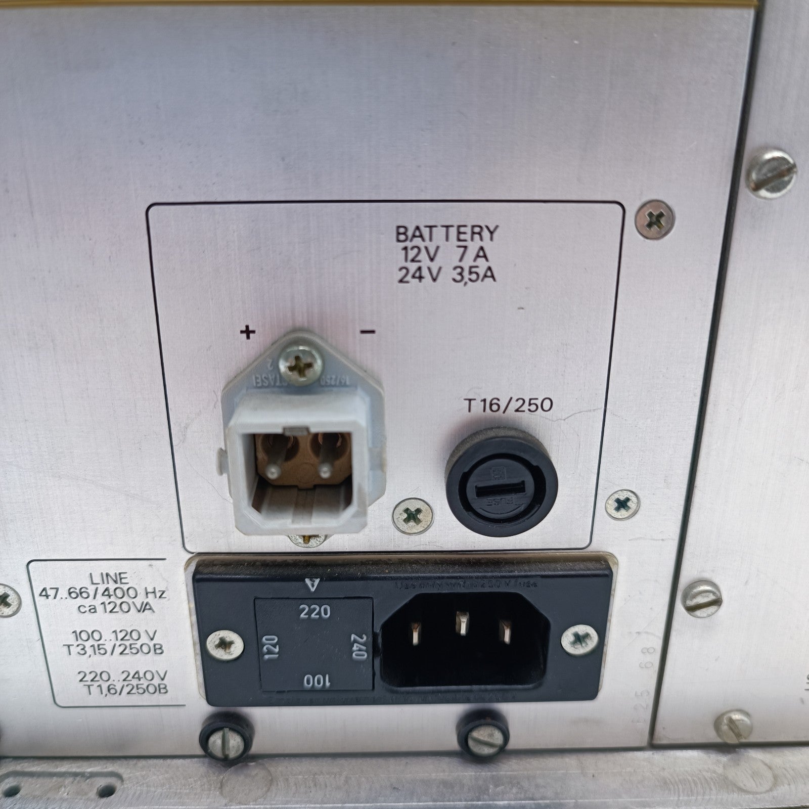 Schlumberger Stabilock 4040 Radio Communication Test Set 0.4-960 MHz PERFECT3