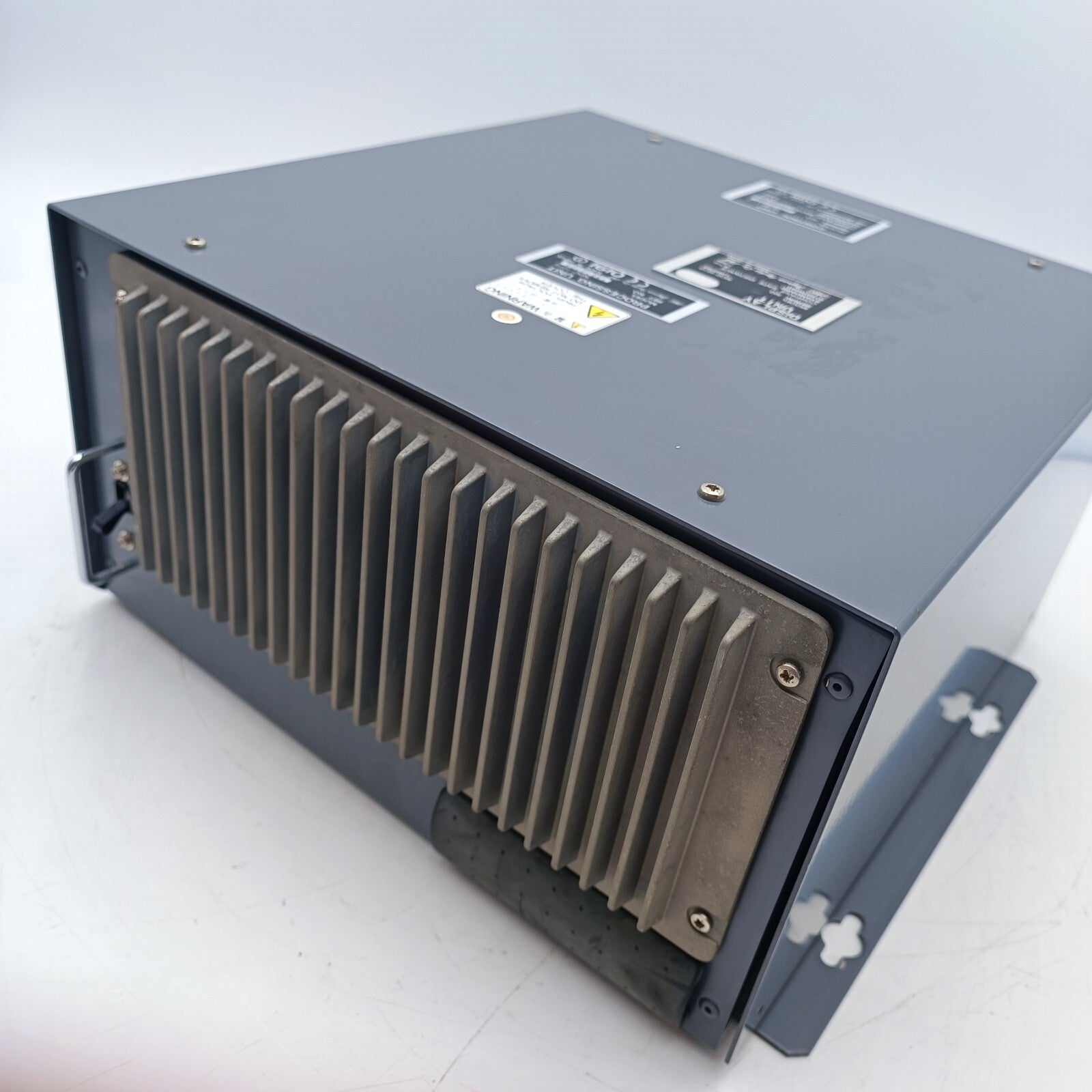 718810
