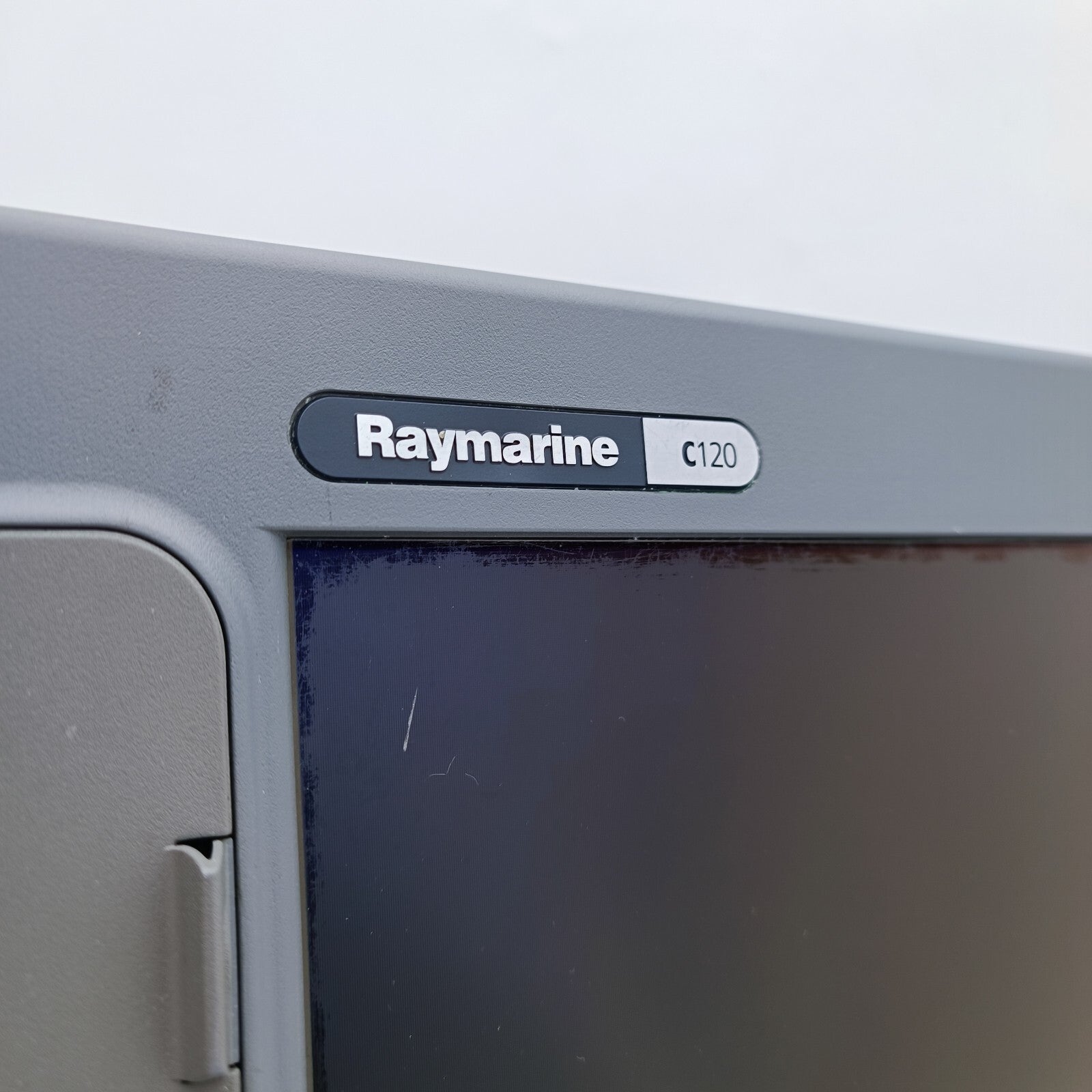 747872