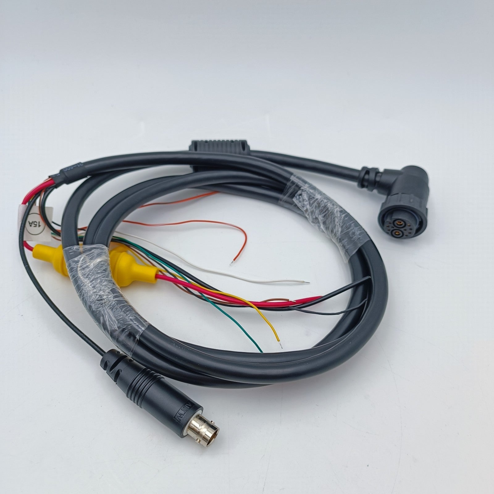 Raymarine R70029 1.5m Right Angle Power Data Video Cable Harness BNC 11 Pins0