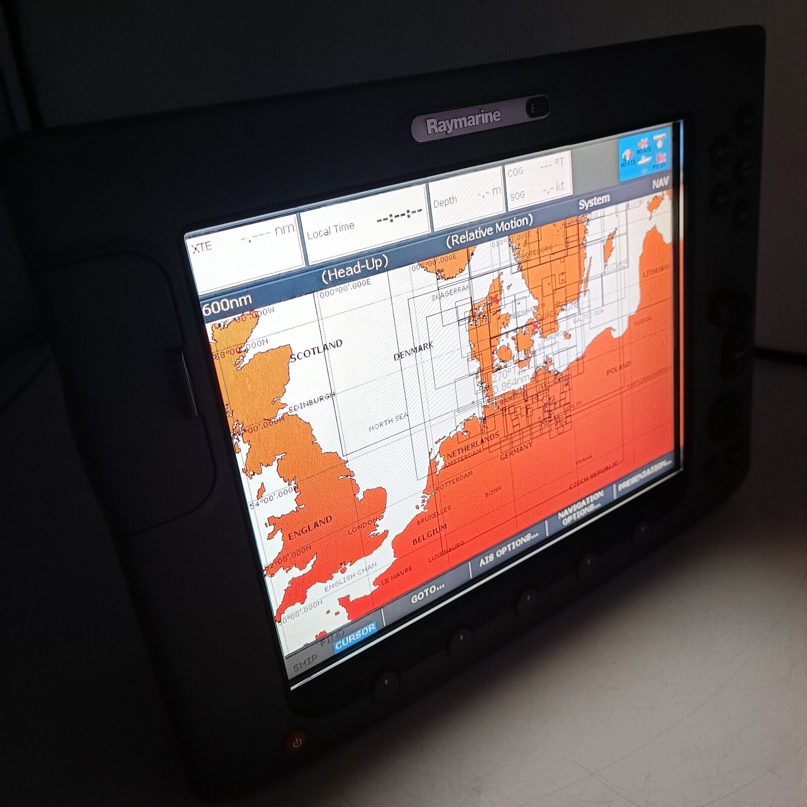 Raymarine E120 MFD Chartplotter Radar Screen Classic Display E02013 Sonar SeaTa1