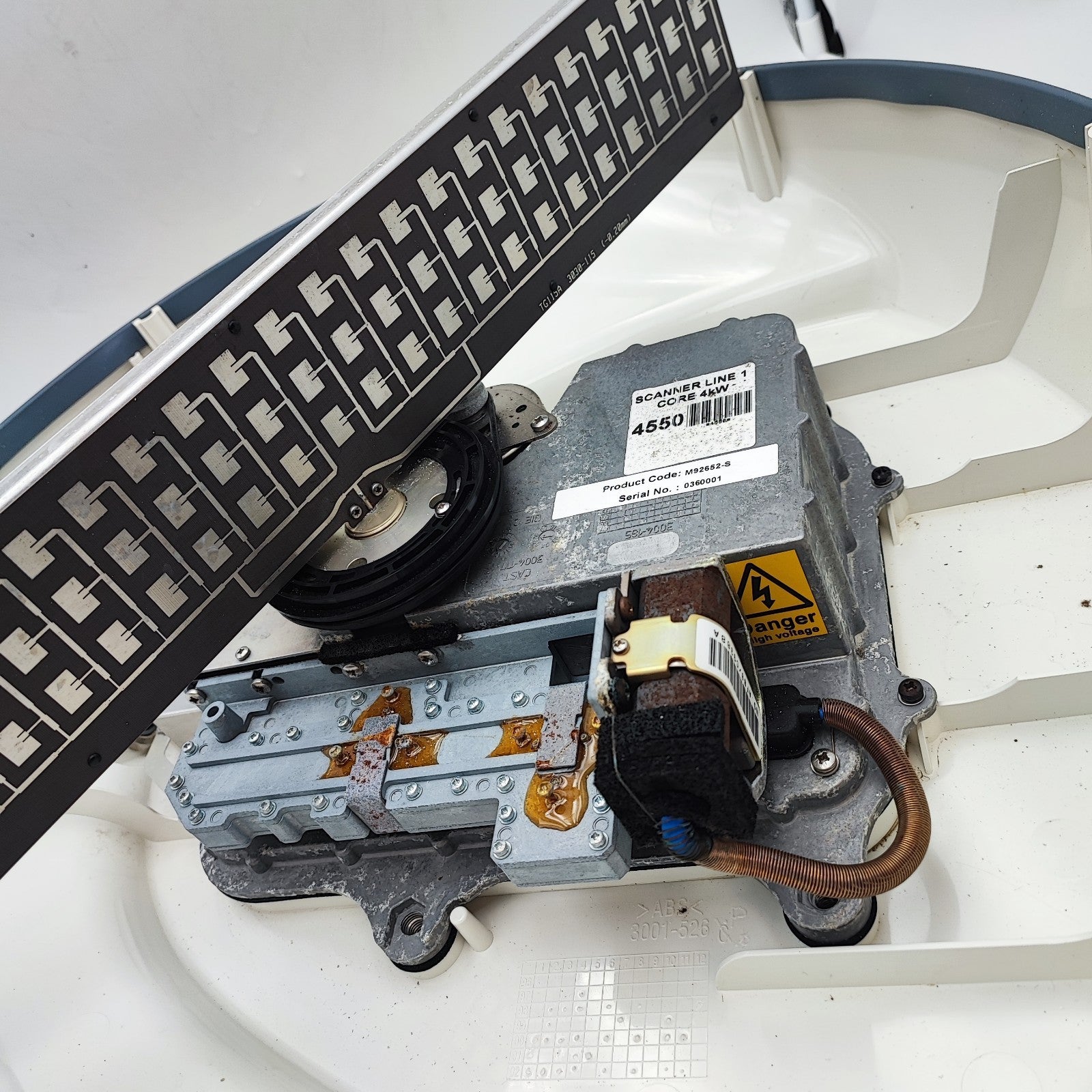 Raymarine Radar Dome Scanner M92652S 4kW Boat Marine Raytheon Navigation E12015