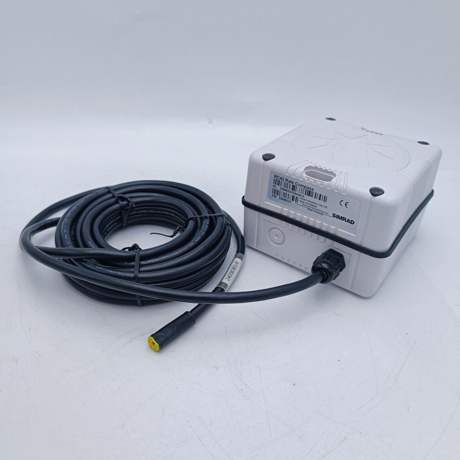 Simrad RC42 Rate Compass SIMNET NMEA2000 PN 22090237 RC 42 AC10 AC20 Autopilot1