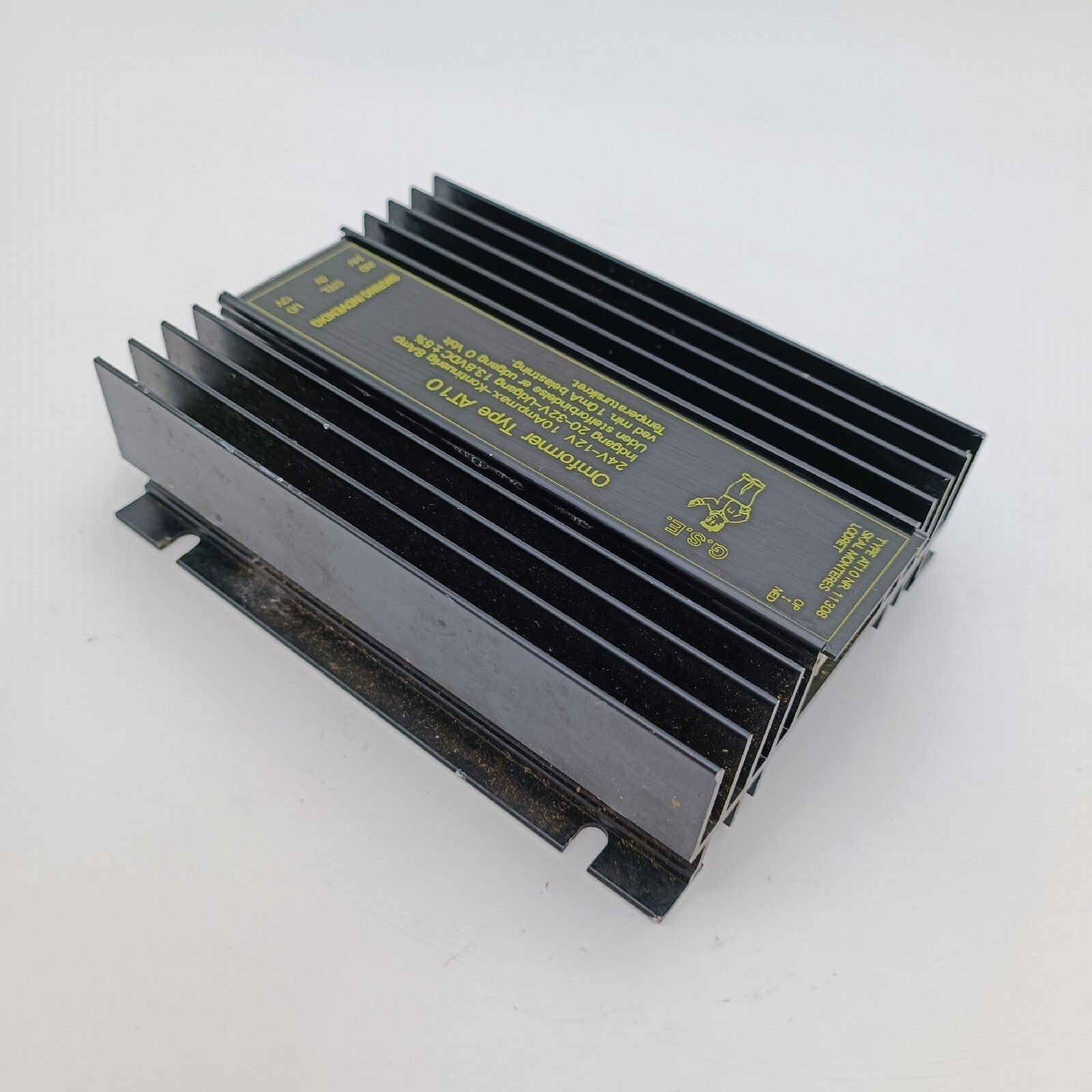 GSE DC-DC CONVERTER In: 24V - 32V Out: 12V 10A Type AT106