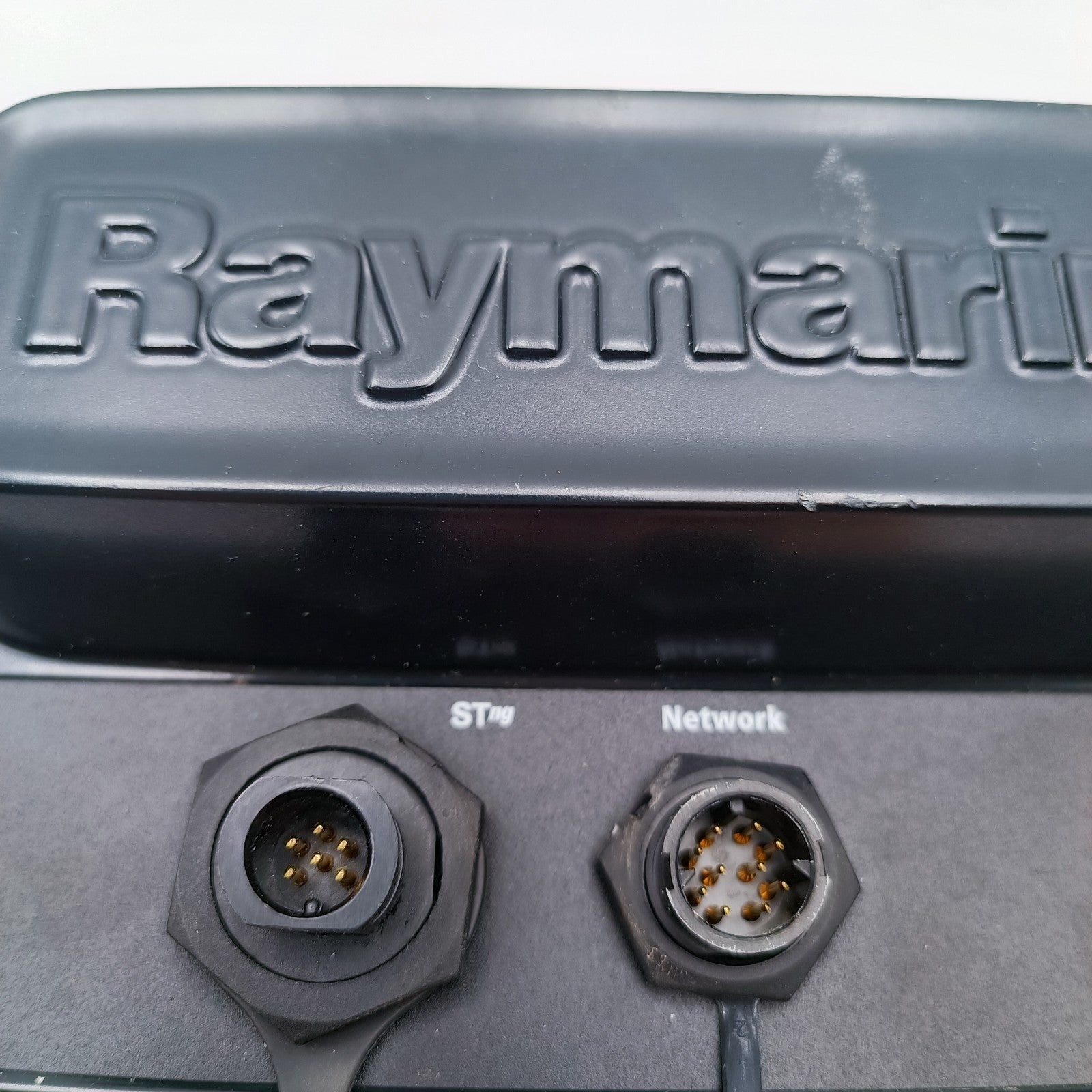 Raymarine e7 HybridTouch Chartplotter MFD Display E62354R SeaTalkNG GPS Radar2