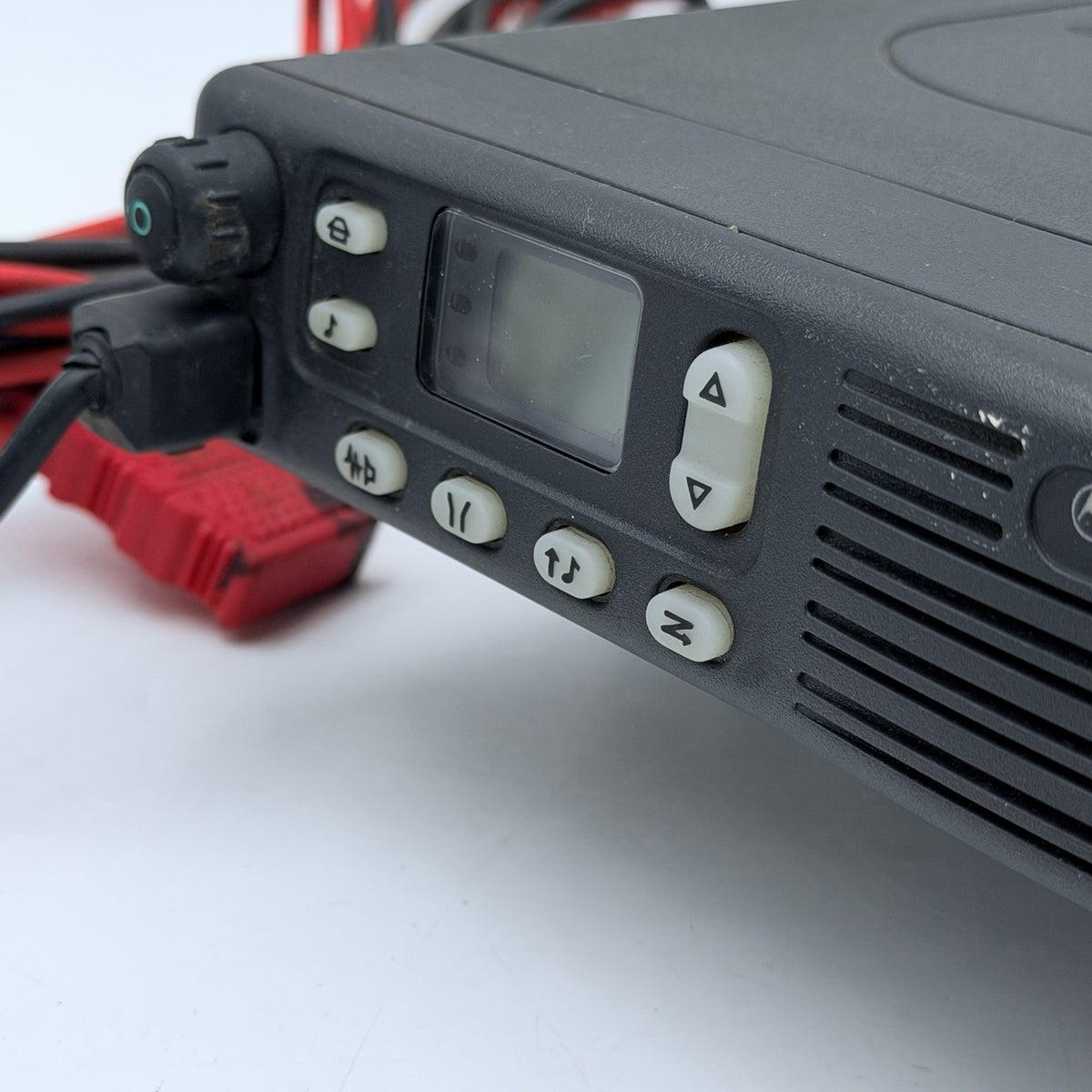 Motorola GM900 MR504B UHF Mobile Radio 403-470MHz 25W w/ Mic Bracket HAM Radio2