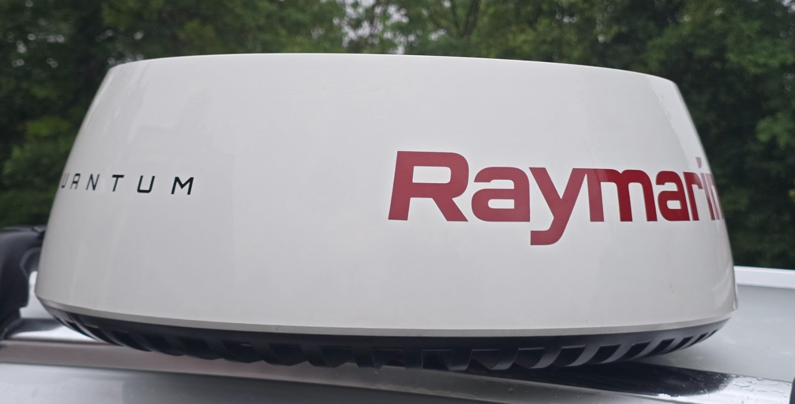 Raymarine Quantum Q24C Radome w/ Wi-Fi & Ethernet 10M Power Cable E70210 Q24 C1