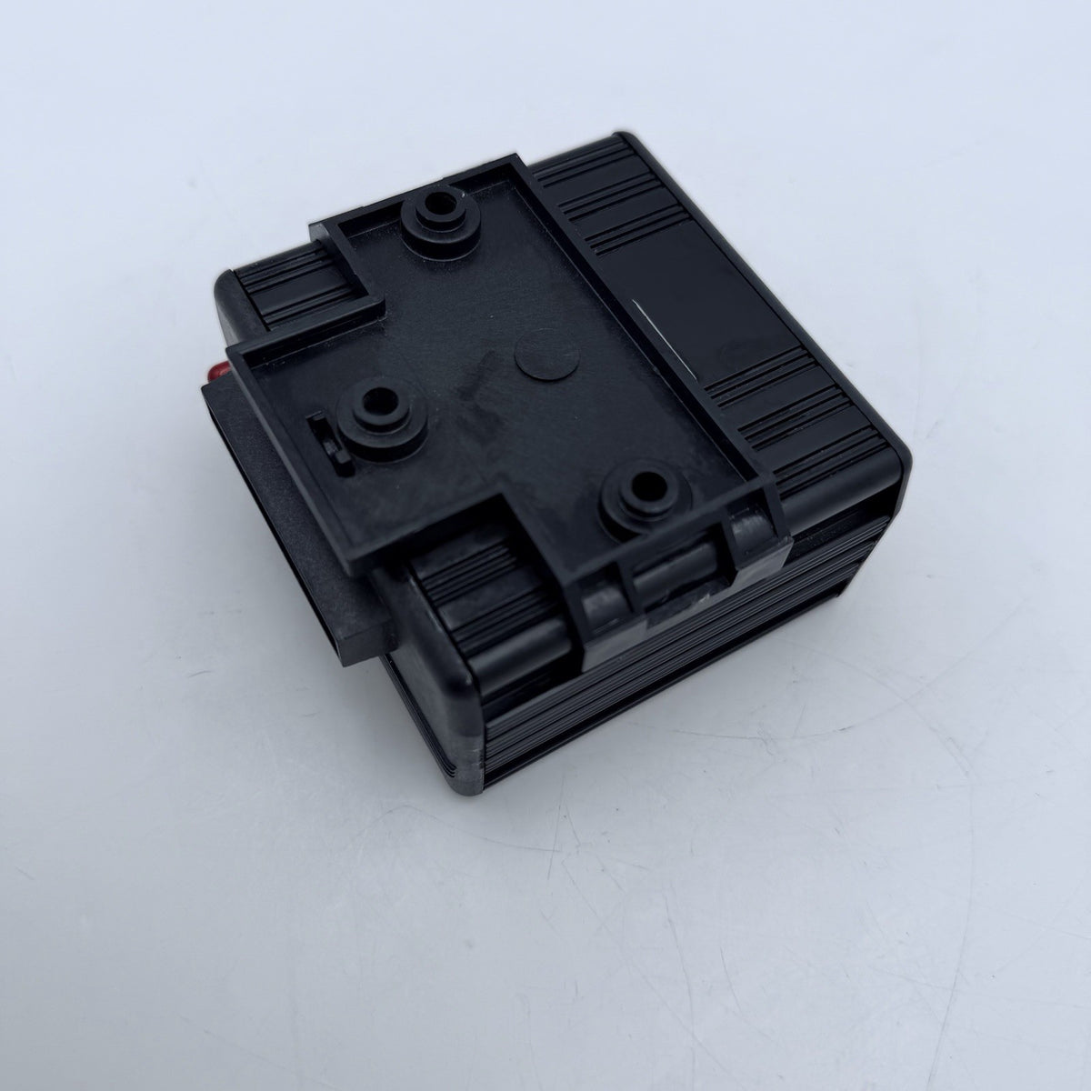 Alfatronix PV6s 17-32VDC to 13.6VDC Converter-6A / 10A Isolated Input to Output6