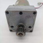 JRC Marine Radar MOTOR JMA-H-7BDRD0039 10V FOC-WO-P208-278*1 H-7BDRD0039 140rpm Gallery Image 2