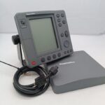 Raymarine Raytheon SL72 Marine Pathfinder LCD Radar Display E52028 w/ Sun cover Gallery Image 6